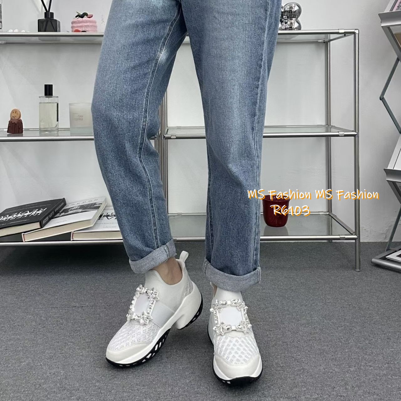 R6103 韓國🇰🇷特色閃石扣sneakers