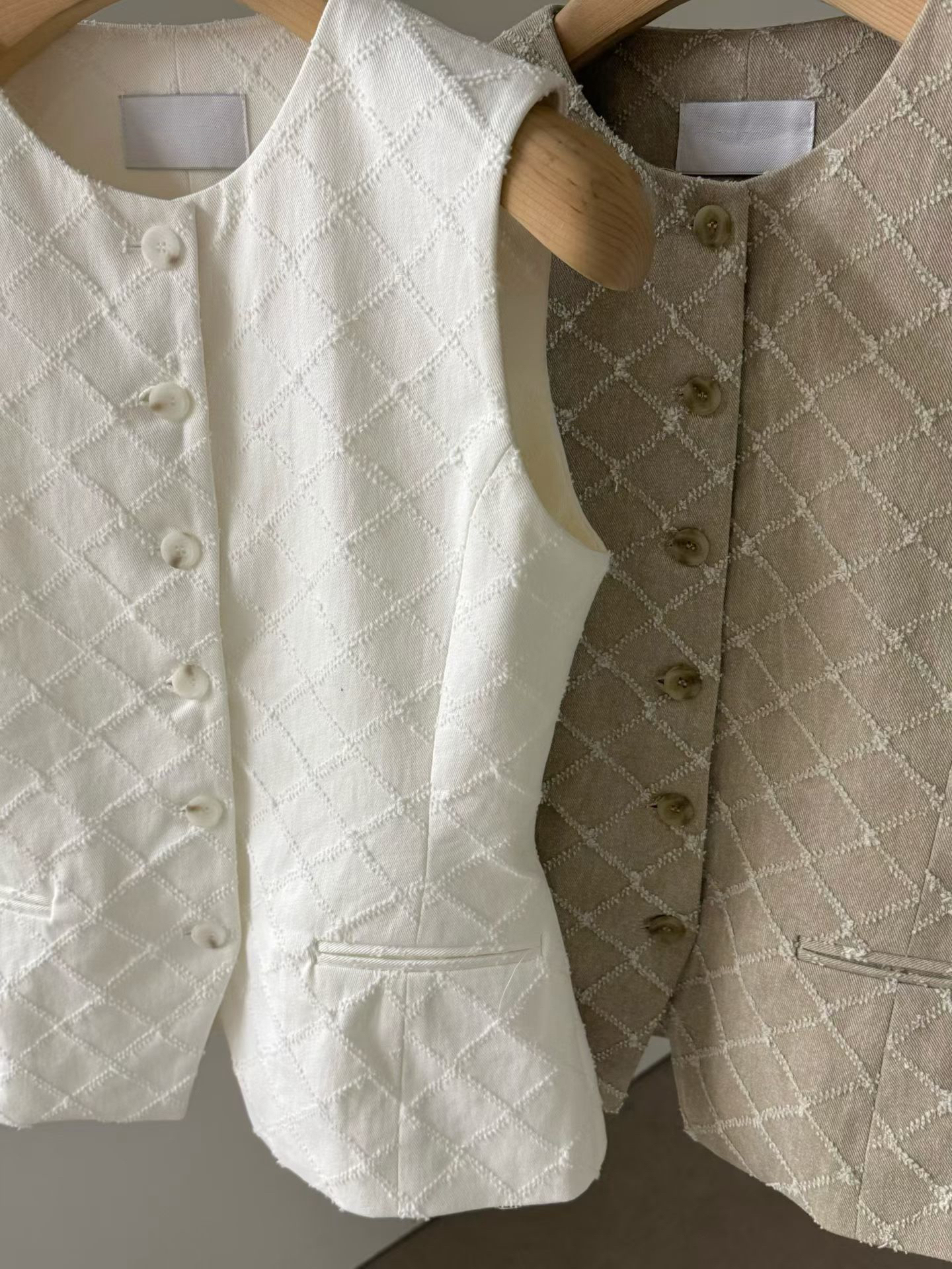 MARGOT Elegant Diamond Vest