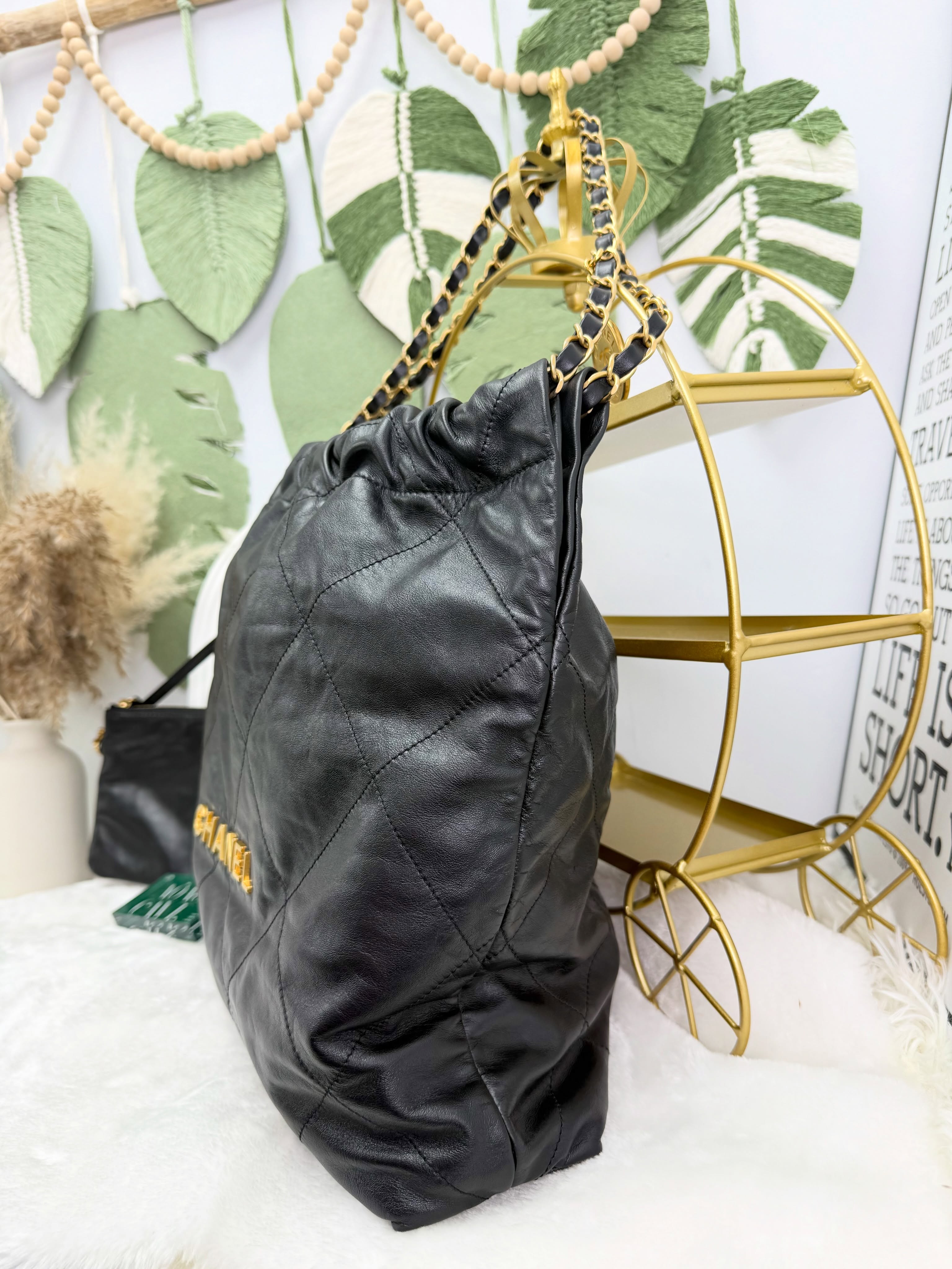Chanel👜 PRE OWNED 🛍️🖤22bag Medium 黑金 有塵袋💼