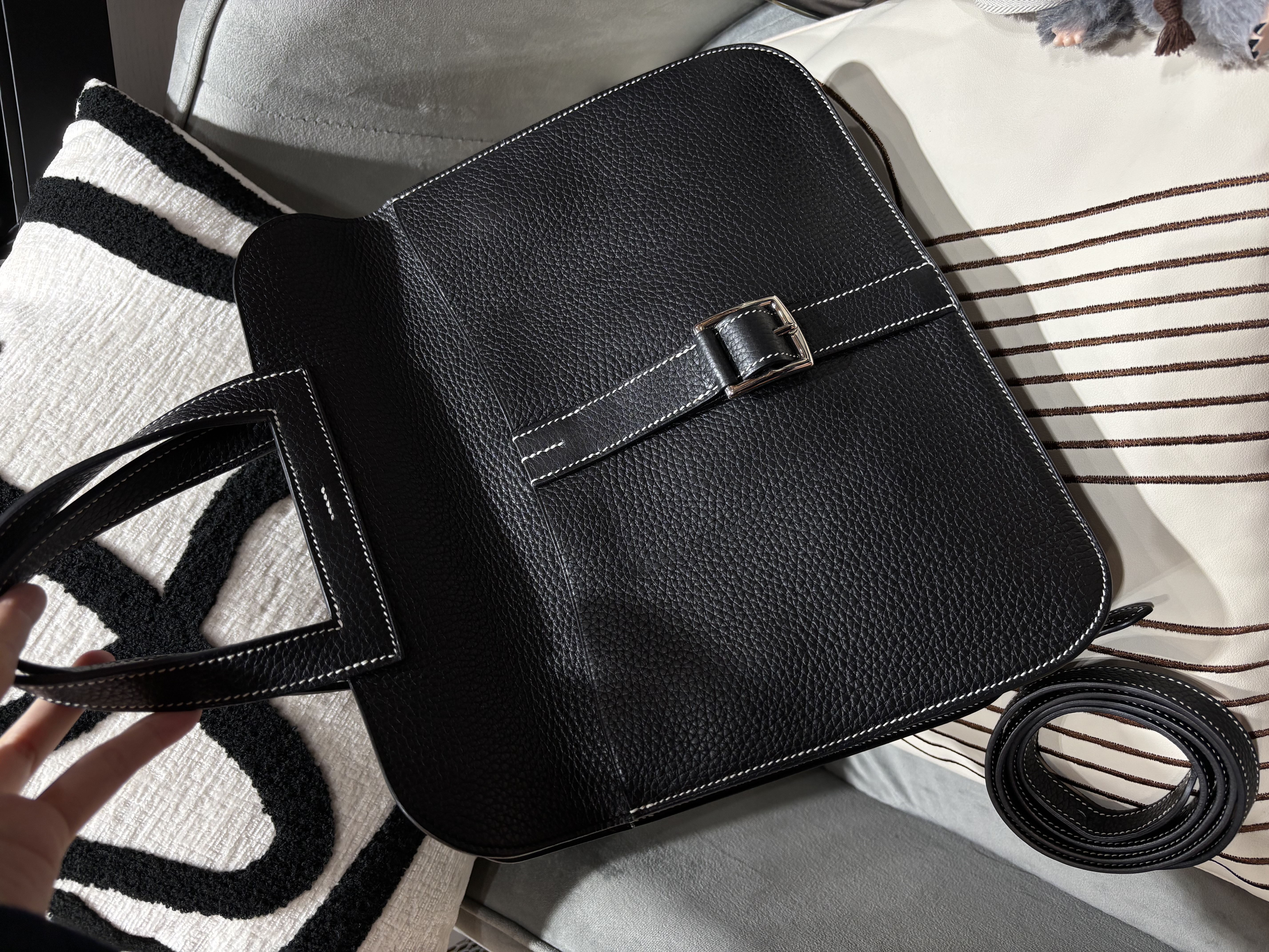 Hermes Halzan 31 ,STAMP X 黑色銀扣 100%Authentic, 98%New  ✅收據✅Dust bag 