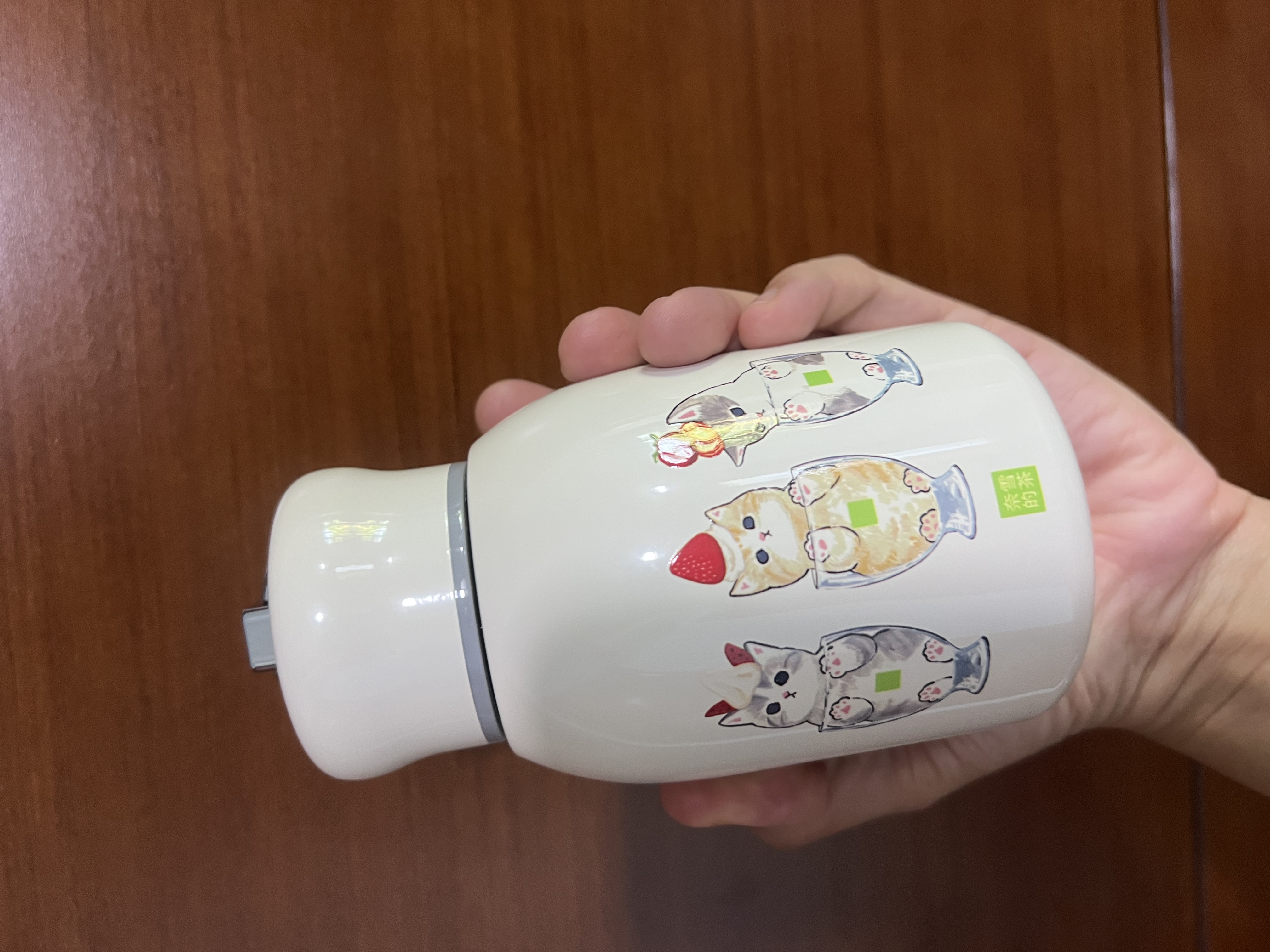 💎現貨💎Mofusand x 奈雪的茶 2024 霸氣奶香香草莓不銹鋼保溫杯300ml