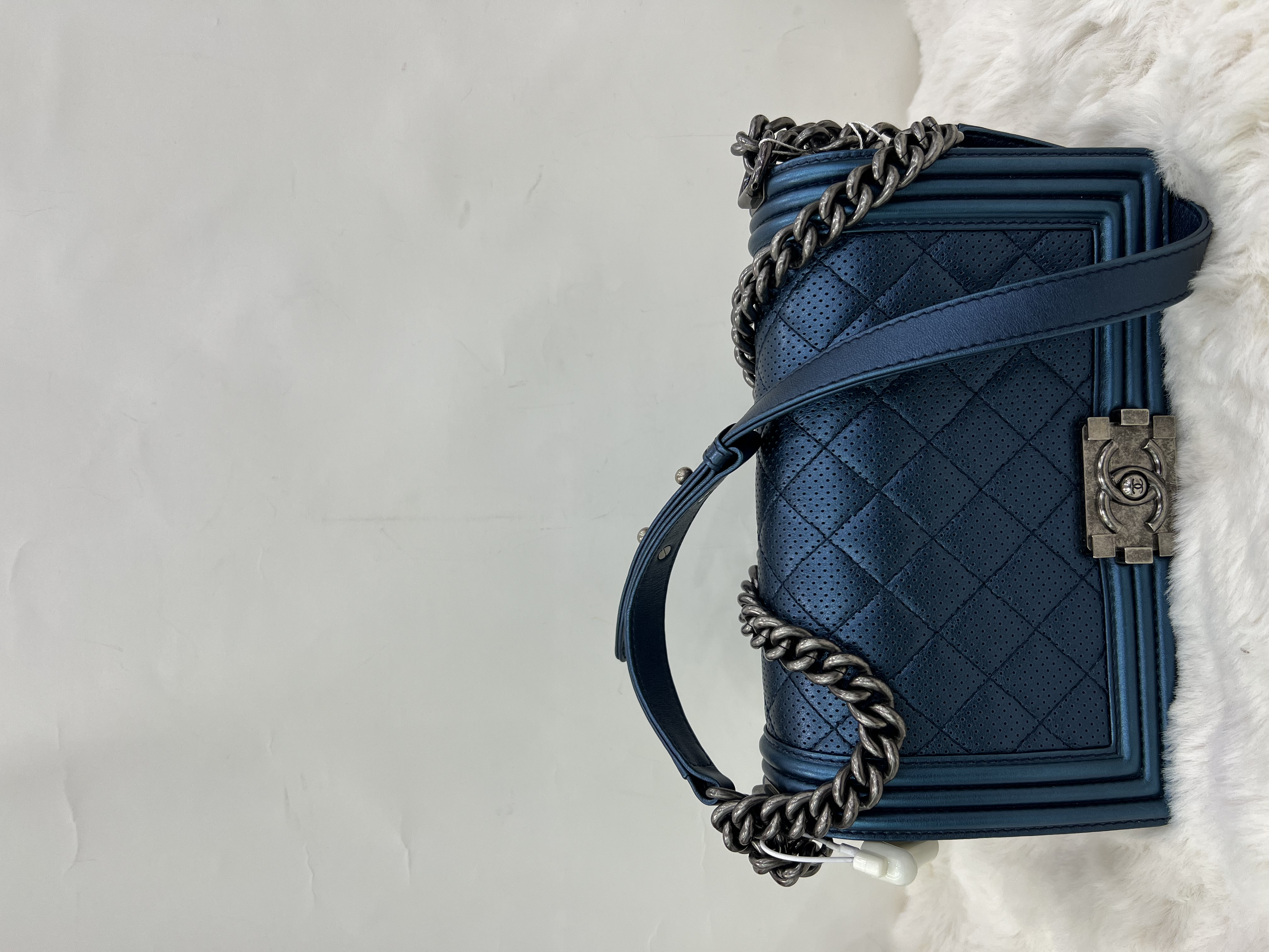 直播貨品 |  [1個-$100 2個-$300］M8