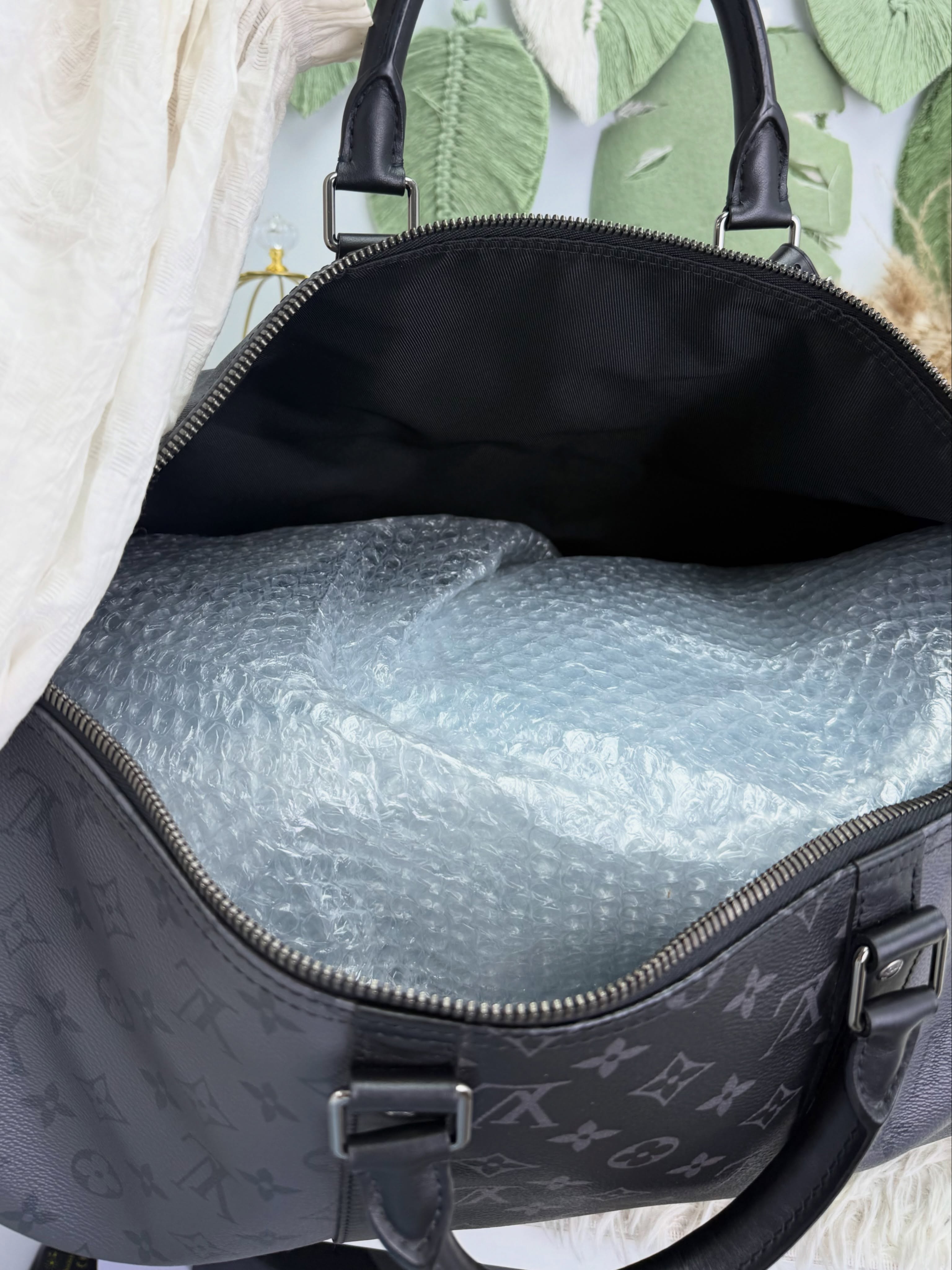 Lv👜 PRE OWNED 🛍️黑灰老花 Keepall Bandoulière 50 旅行袋🖤