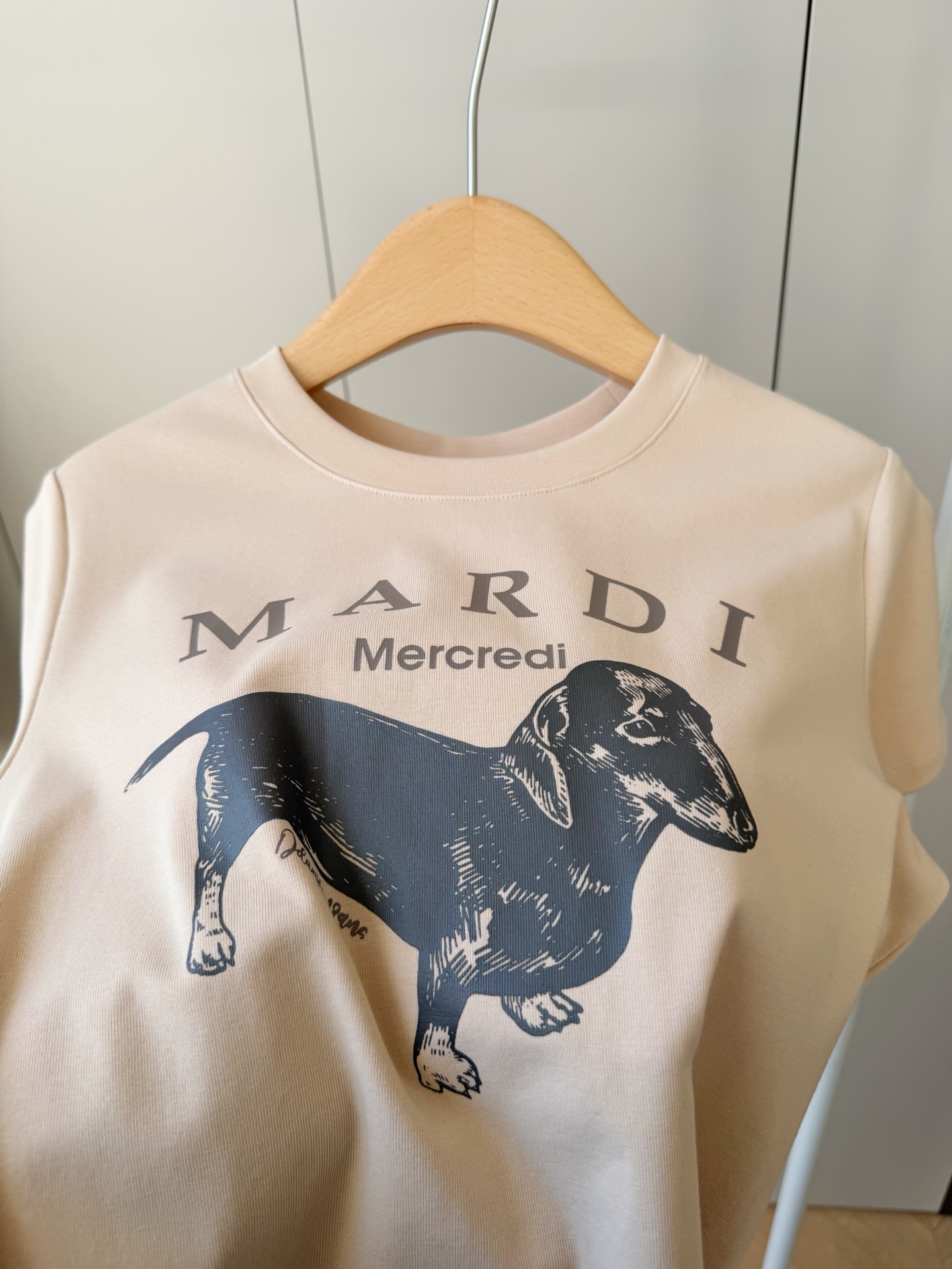 $150件。2件起$ 140件。Mardi Mercredi 經典狗狗印花短袖 Tee