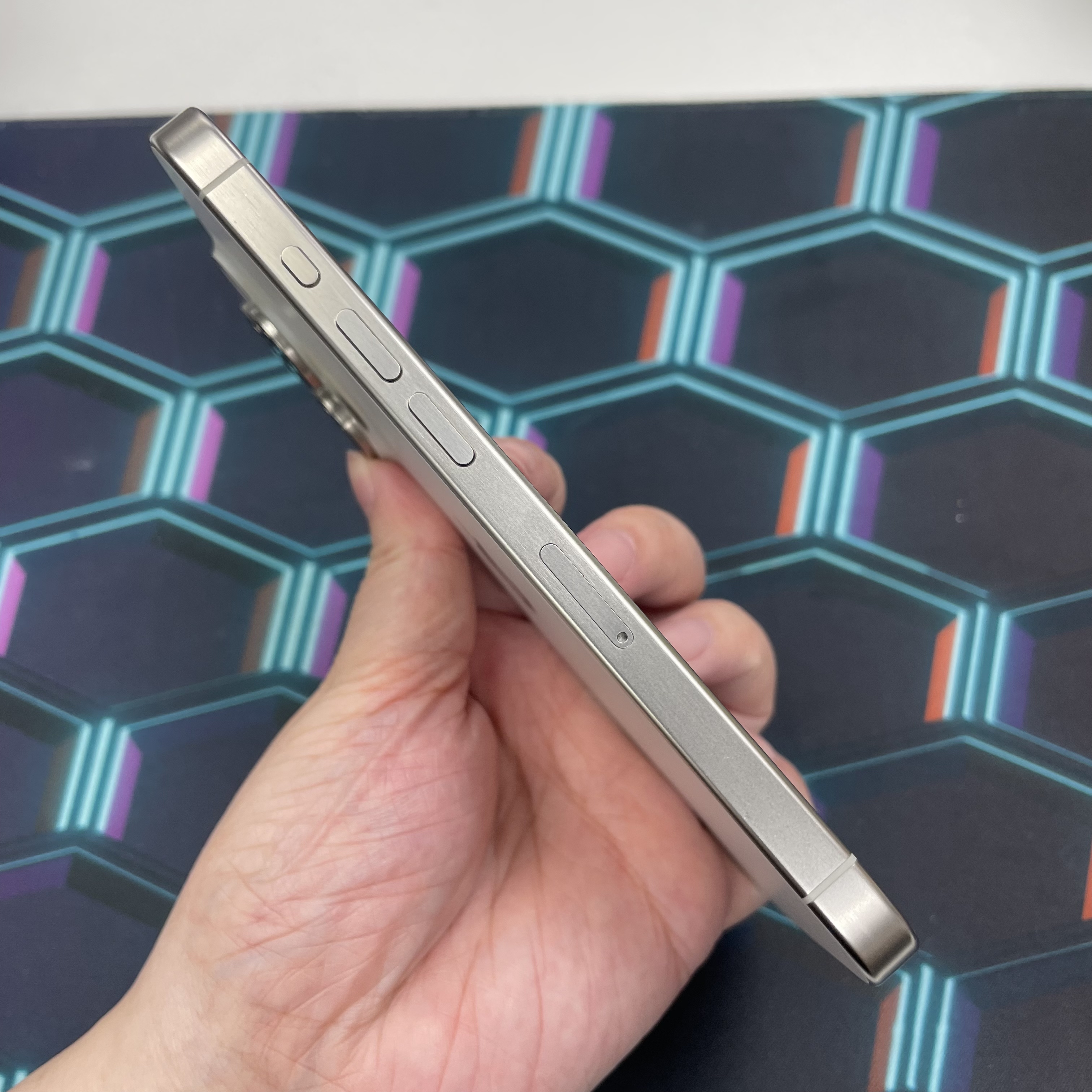 *6413 15 pro 完美機 256GB 電85 白色 white