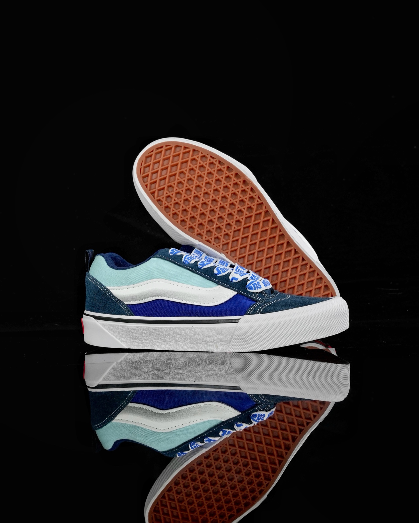 Vans Knu Skool