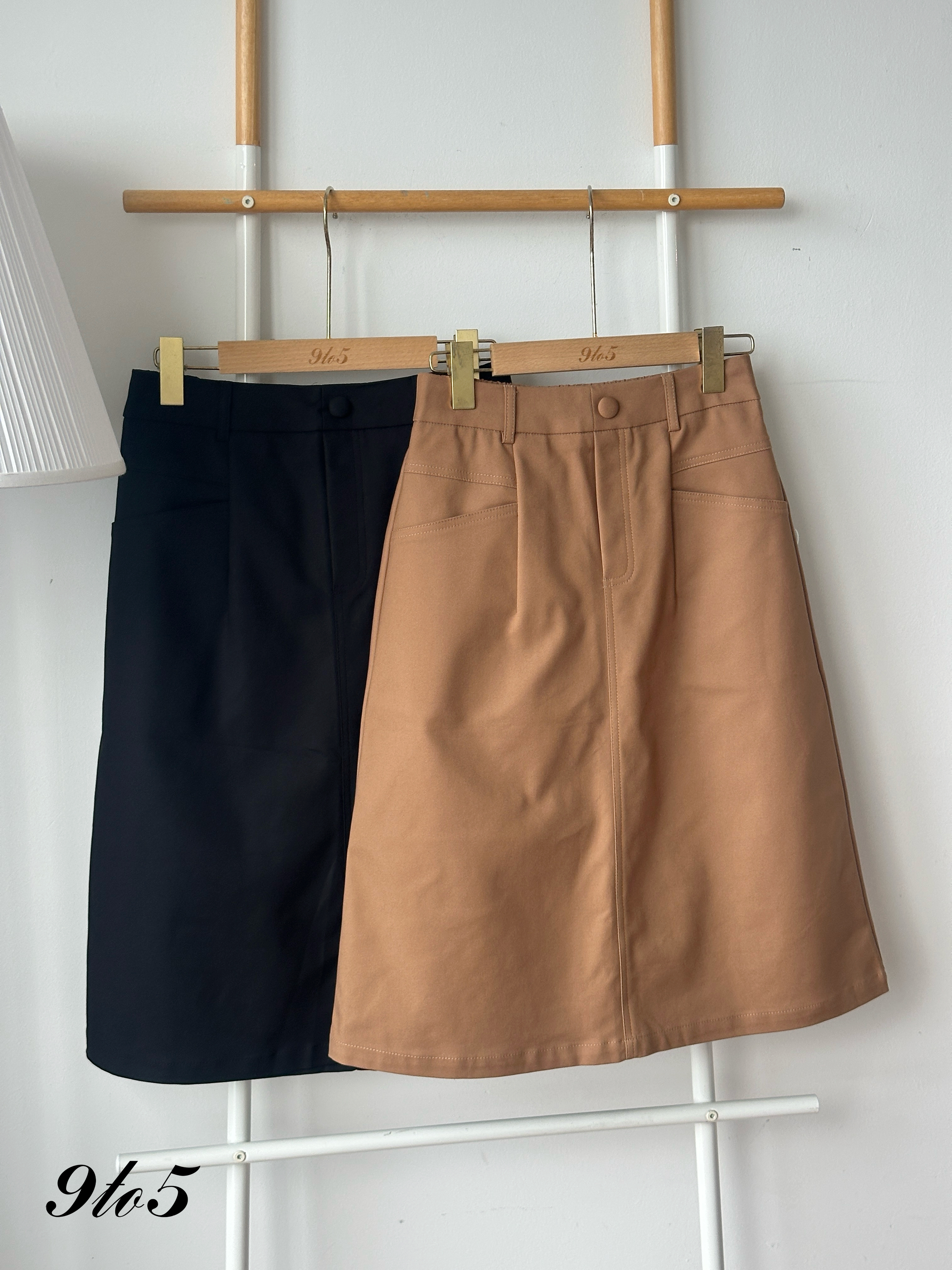 S1945 A Line Midi Skirt - Black & Brown