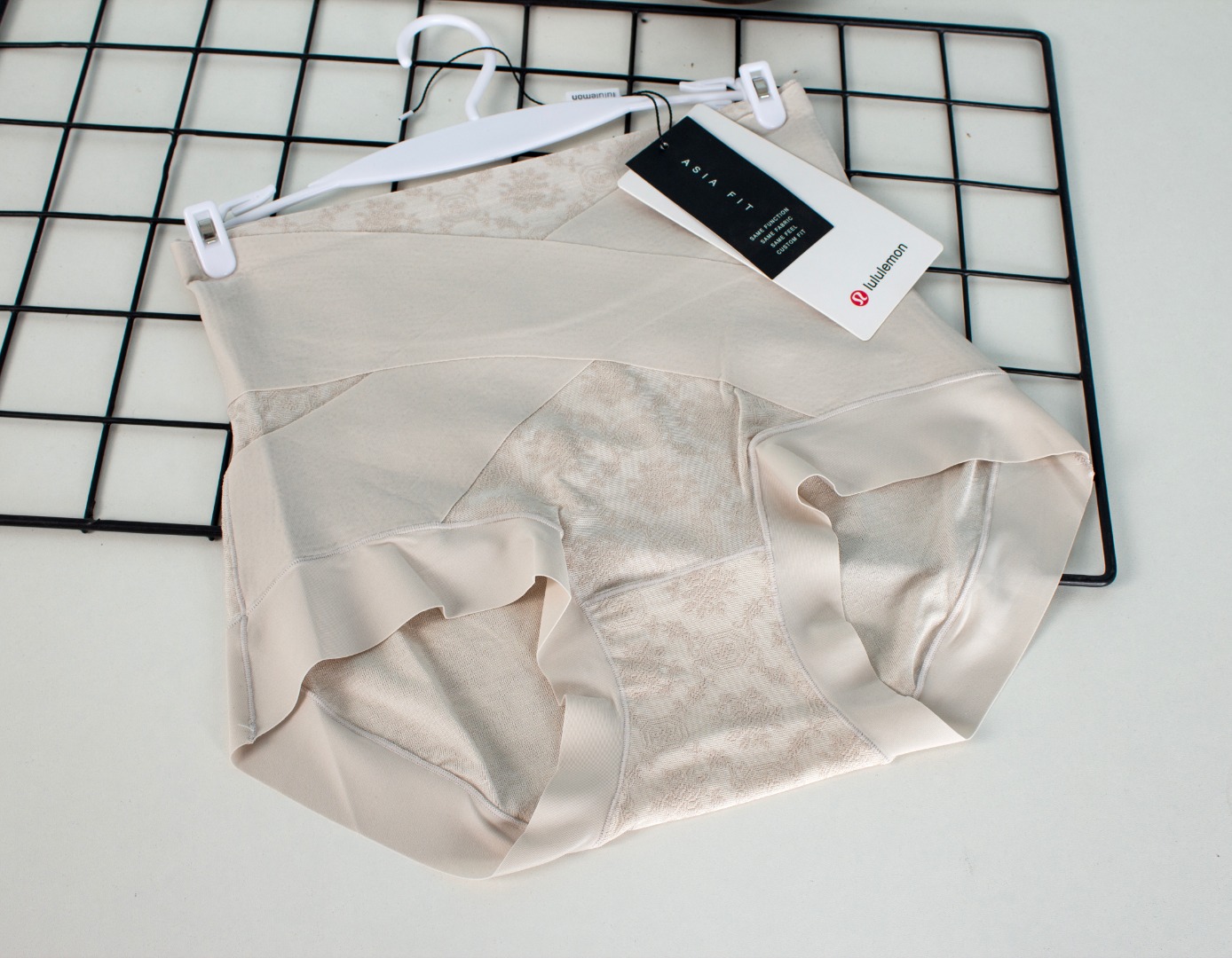 $188套2件装。🔥 lululemon／露露 收腹提臀瑜伽打底褲 🔥（✨加專櫃包裝盒 )