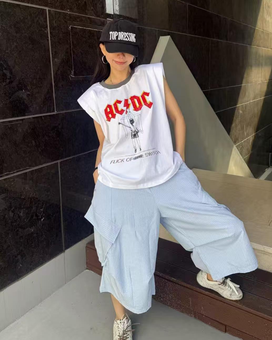 撞色綑條圓領無袖tee