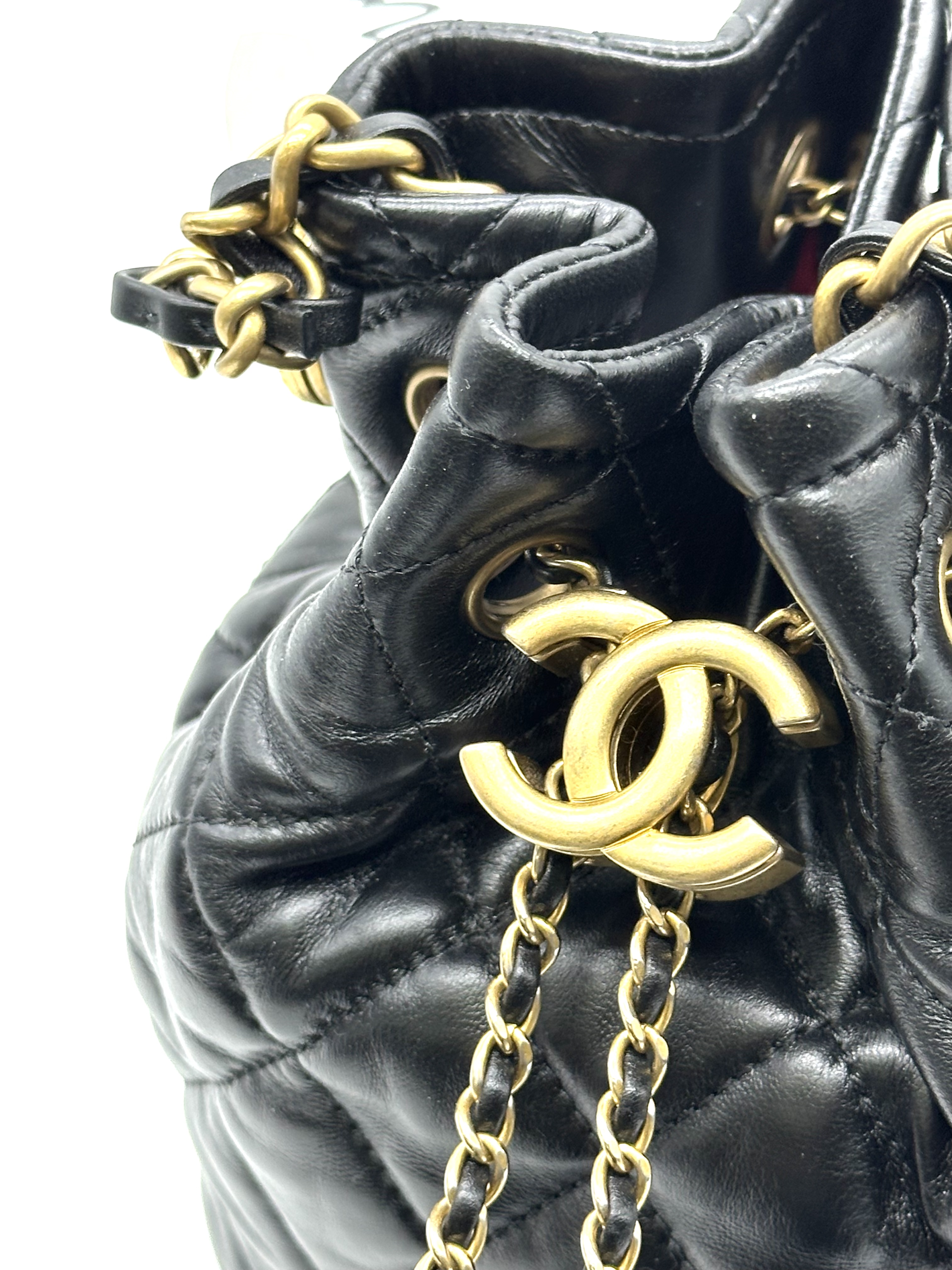 Pre-Owned CHANEL Lambskin Quilted CC Drawstring Bucket Bag / Product Code: 26050616
