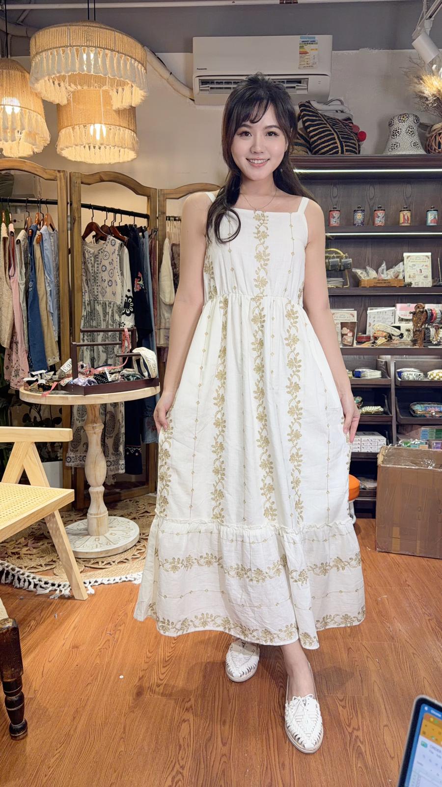 3029 White Golden Fafa Emb OP 49"
