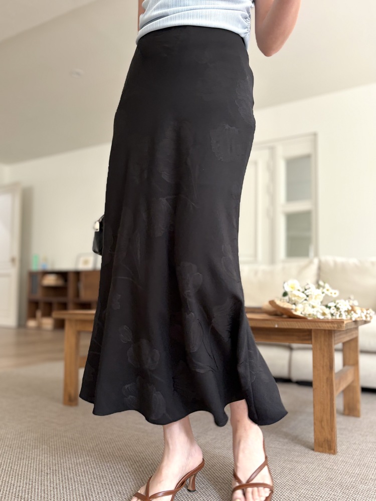 Floral Silky Skirt (Black)