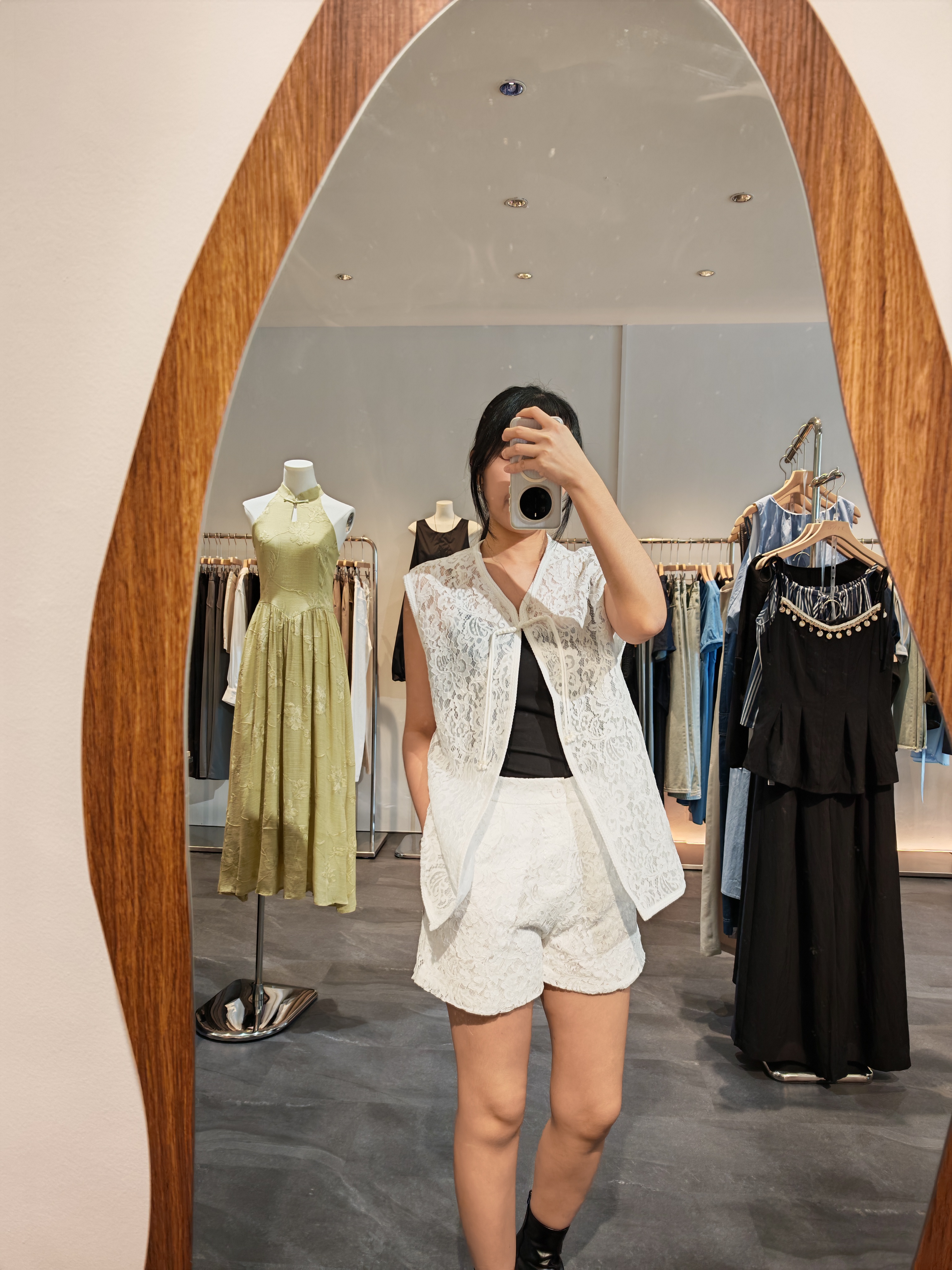 【设计师款】精致蕾丝钩花短裤