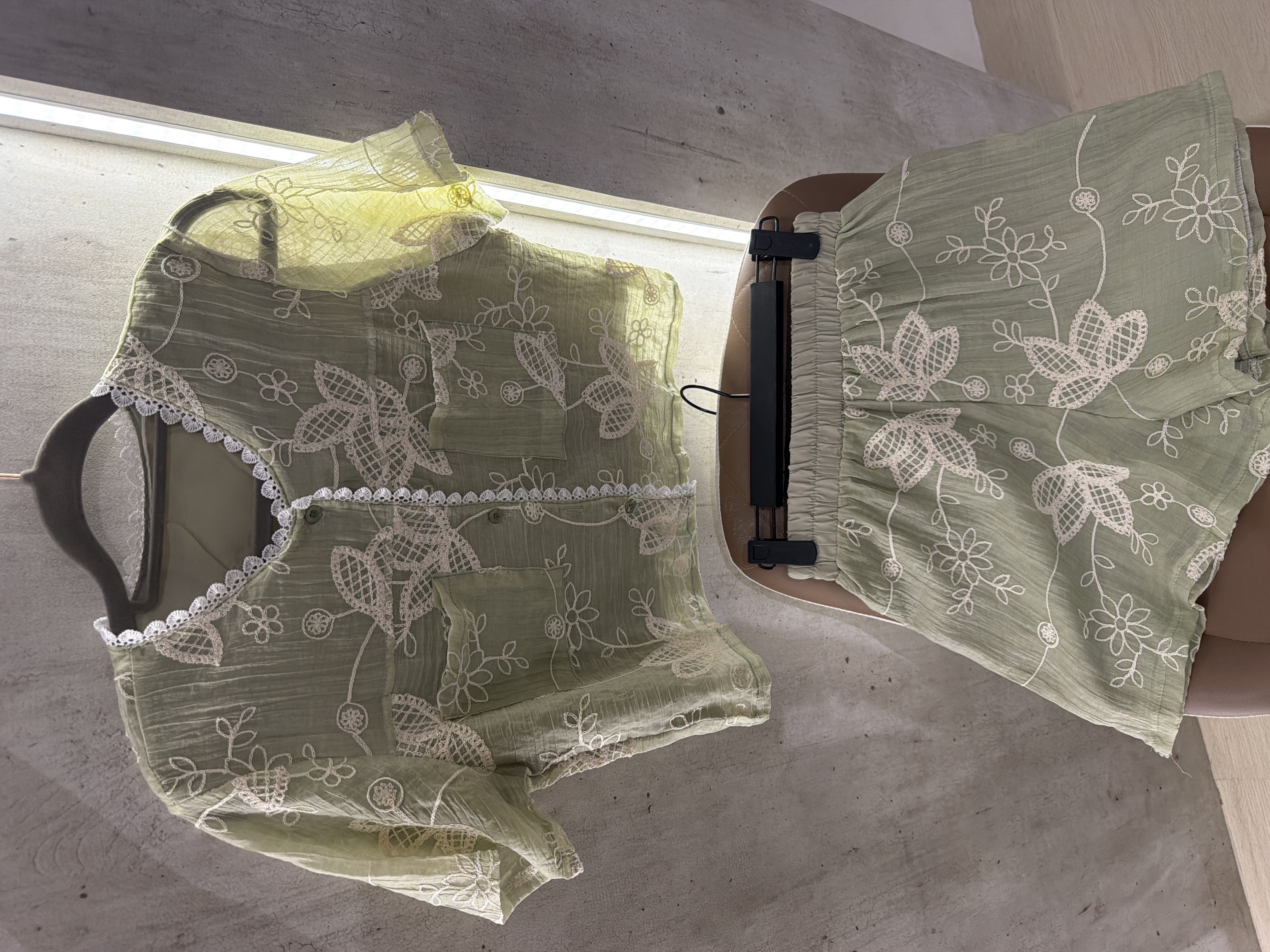 花卉刺繡兩件套裝