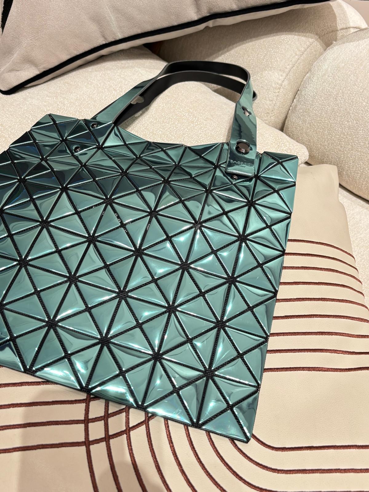 Issey Miyake Bao Bao Tote Bag 100%Authentic, 98%New ✅Dust bag