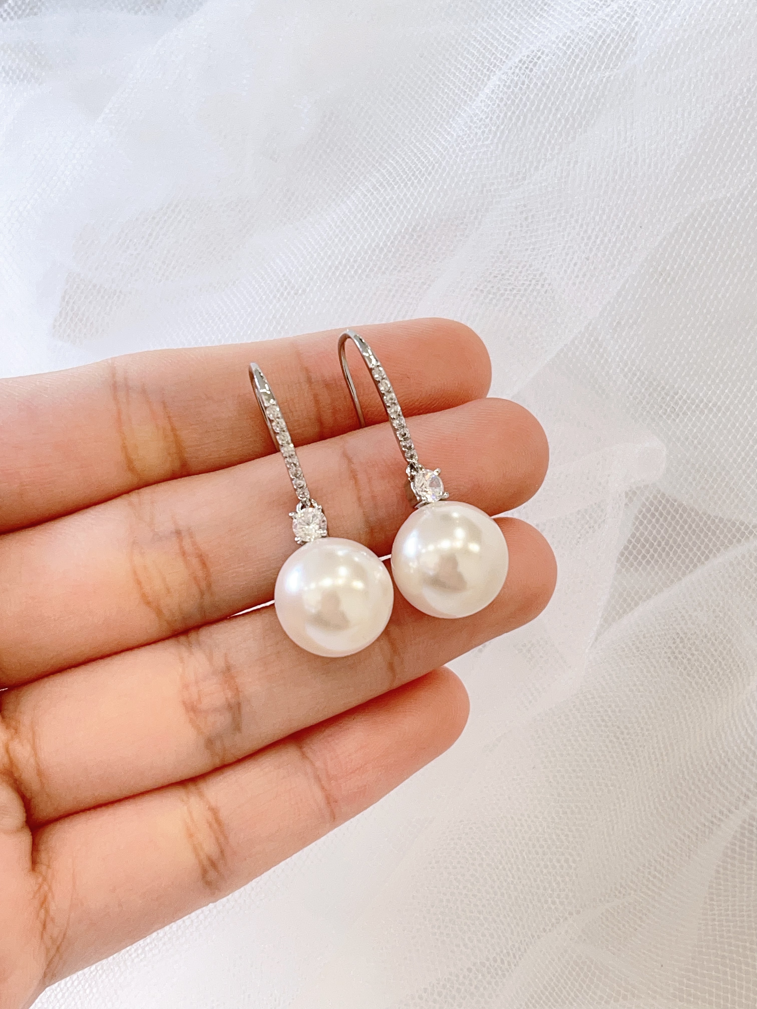 慕梵高级感水滴型长款珍珠耳环