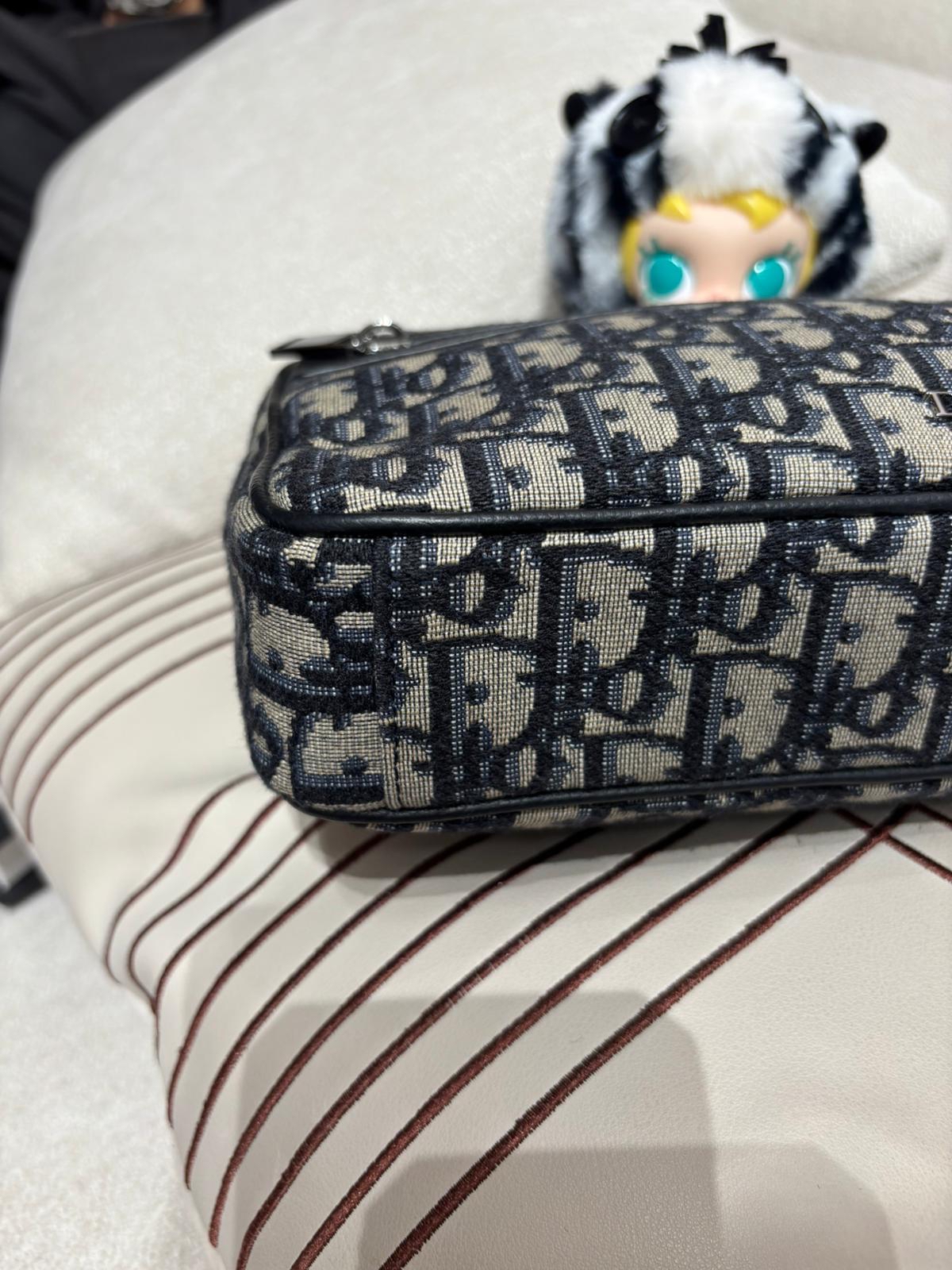 CHRISTIAN DIOR BLUE OBLIQUE JACQUARD BELT BAG 100%Authentic,98%new