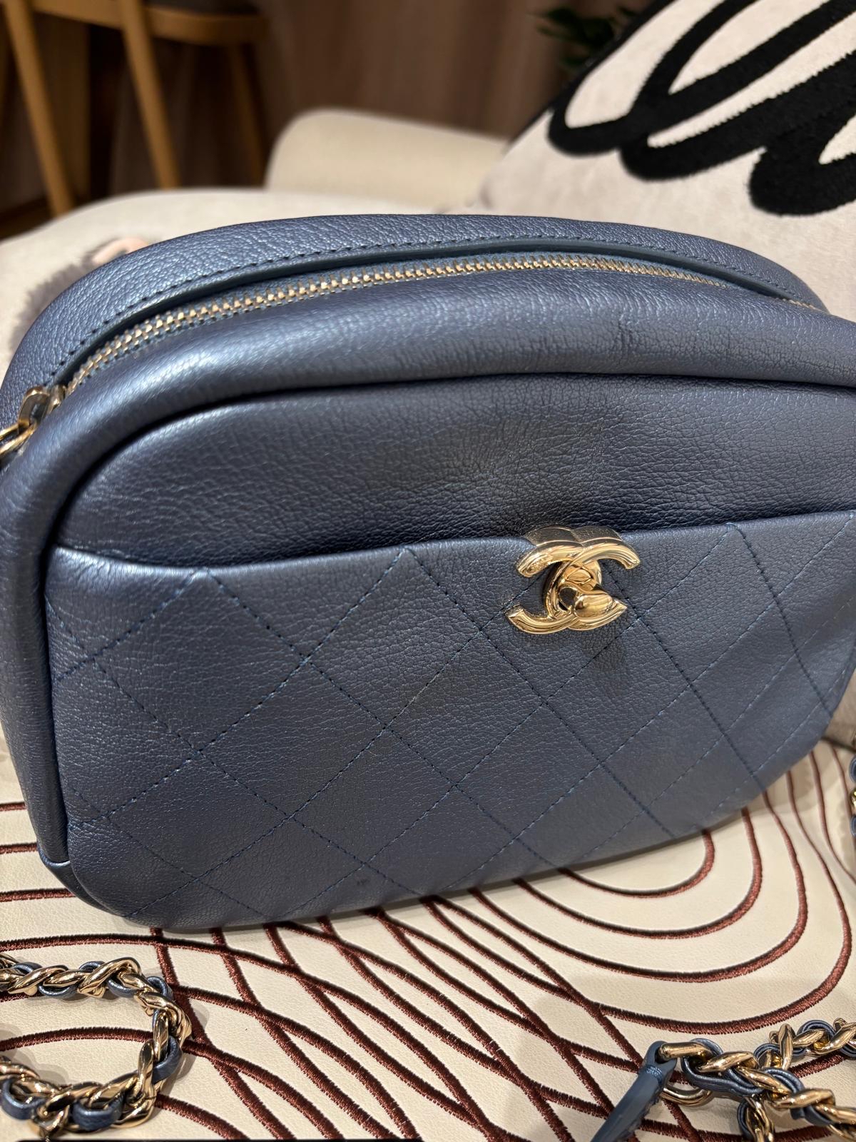 Chanel camera bag calfskin  100%Authentic,98%new ✅CARD ✅dust bag 