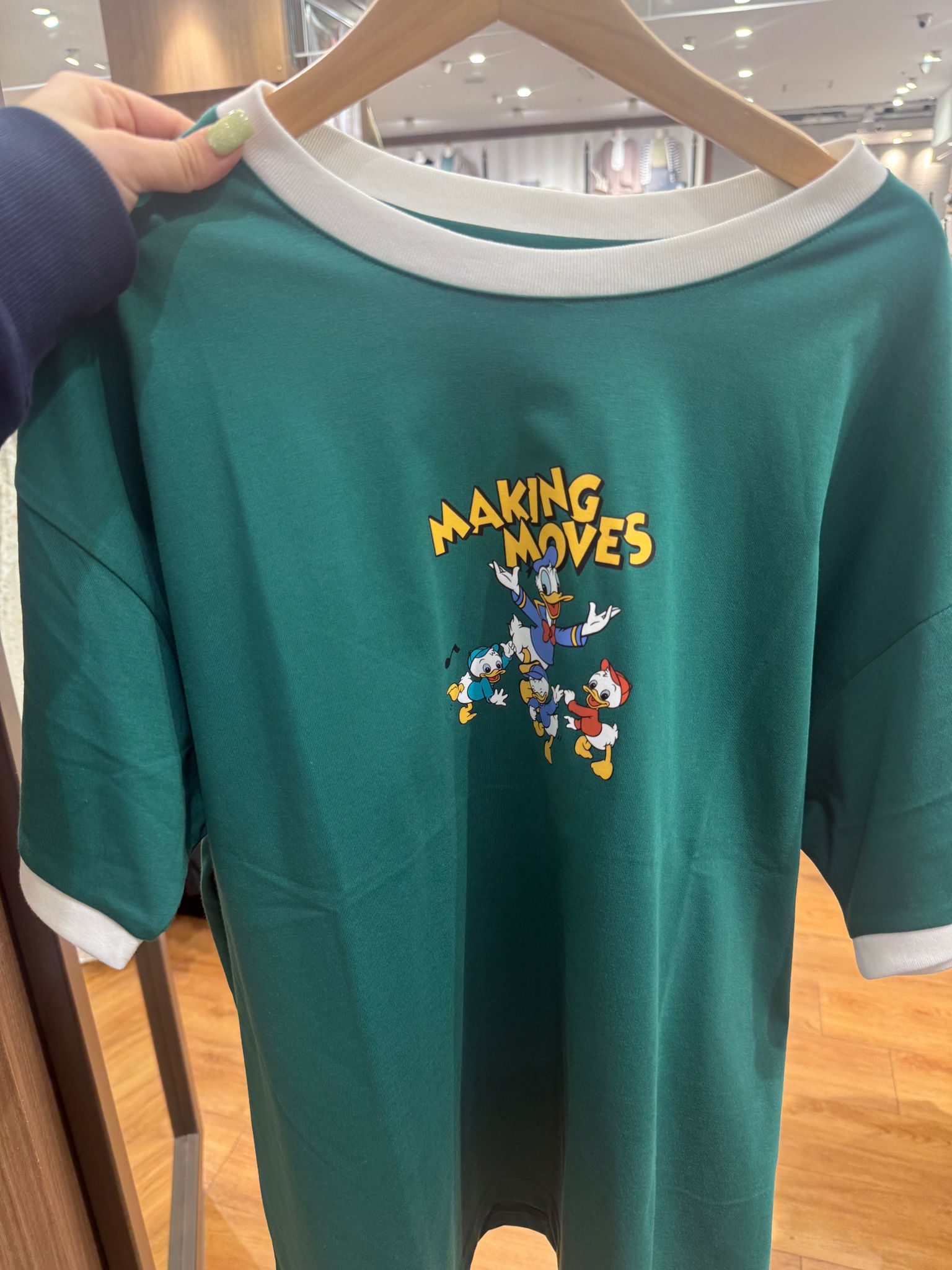 Honeys x Donald ducks 拼色邊tee Size /m /L Green