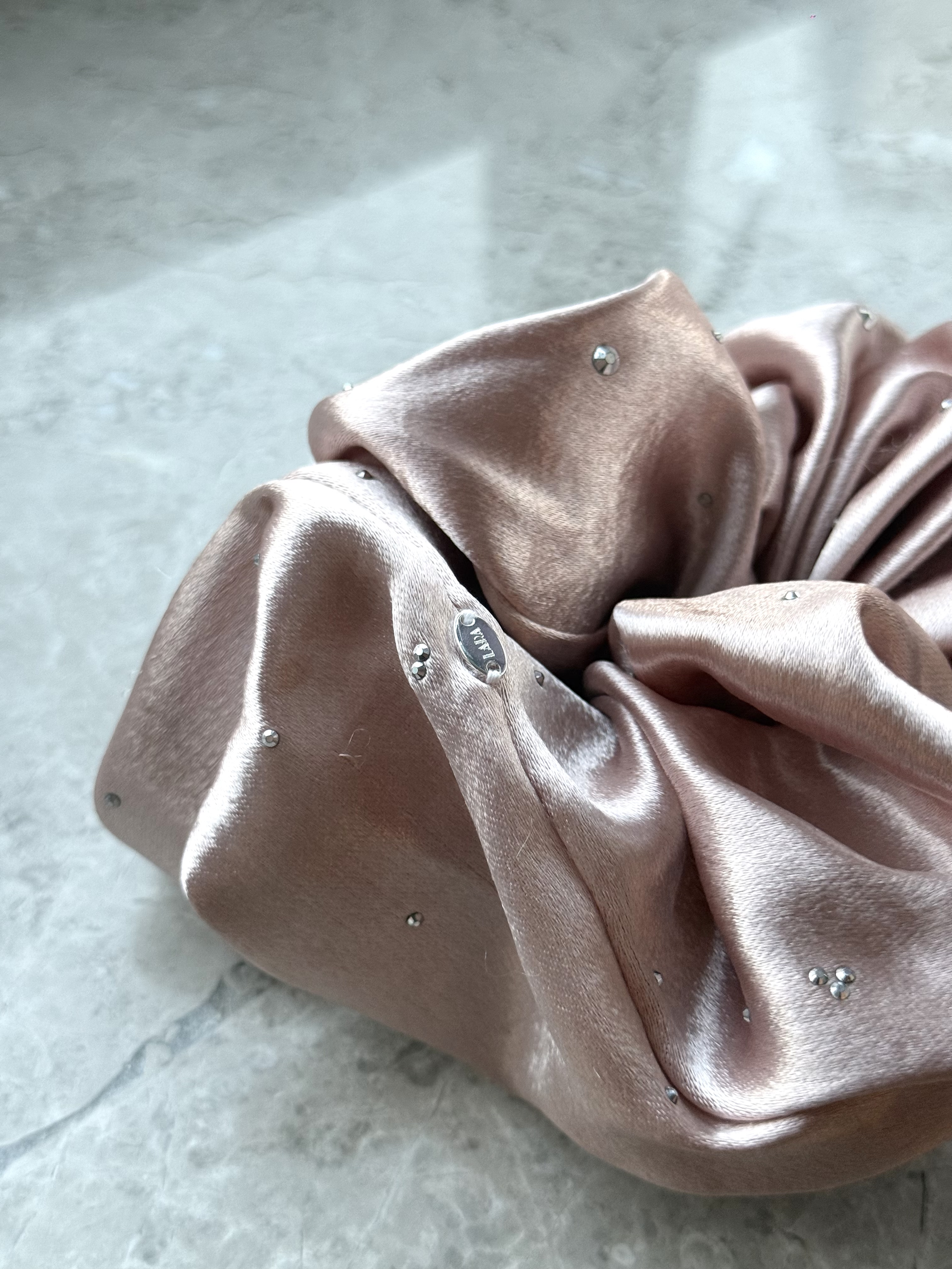 法式手工燙鑽緞面髮圈🤍