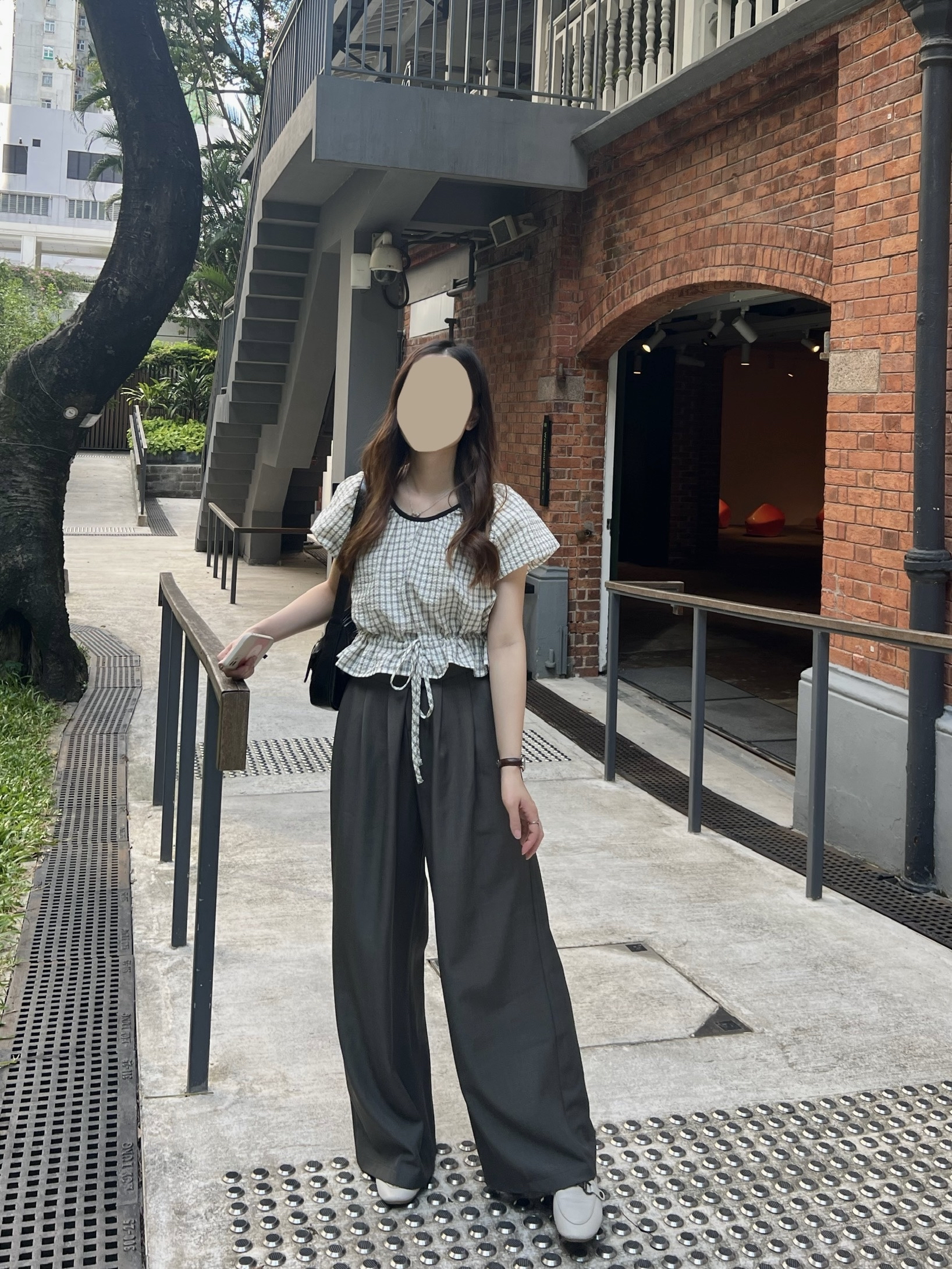 推薦 免熨寬鬆格紋blouse 