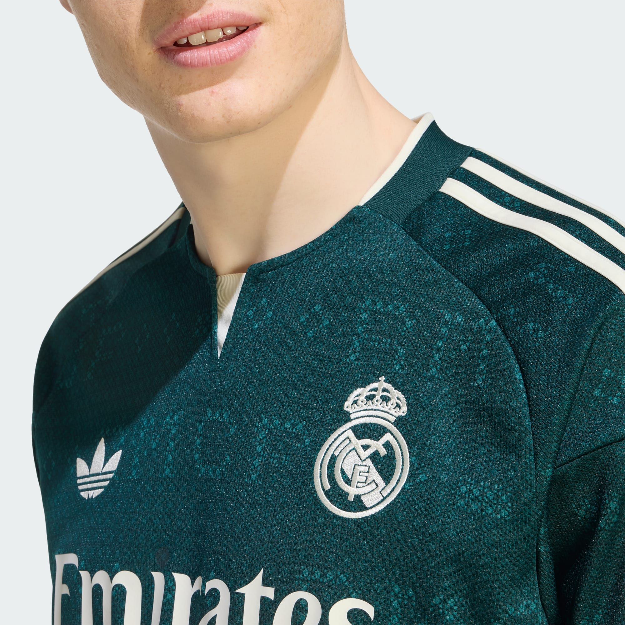 💚典雅的暗綠色調 Adidas Real Madrid 皇家馬德里 2026-27 作客球迷版球衣 (可加印字章) JZ7205