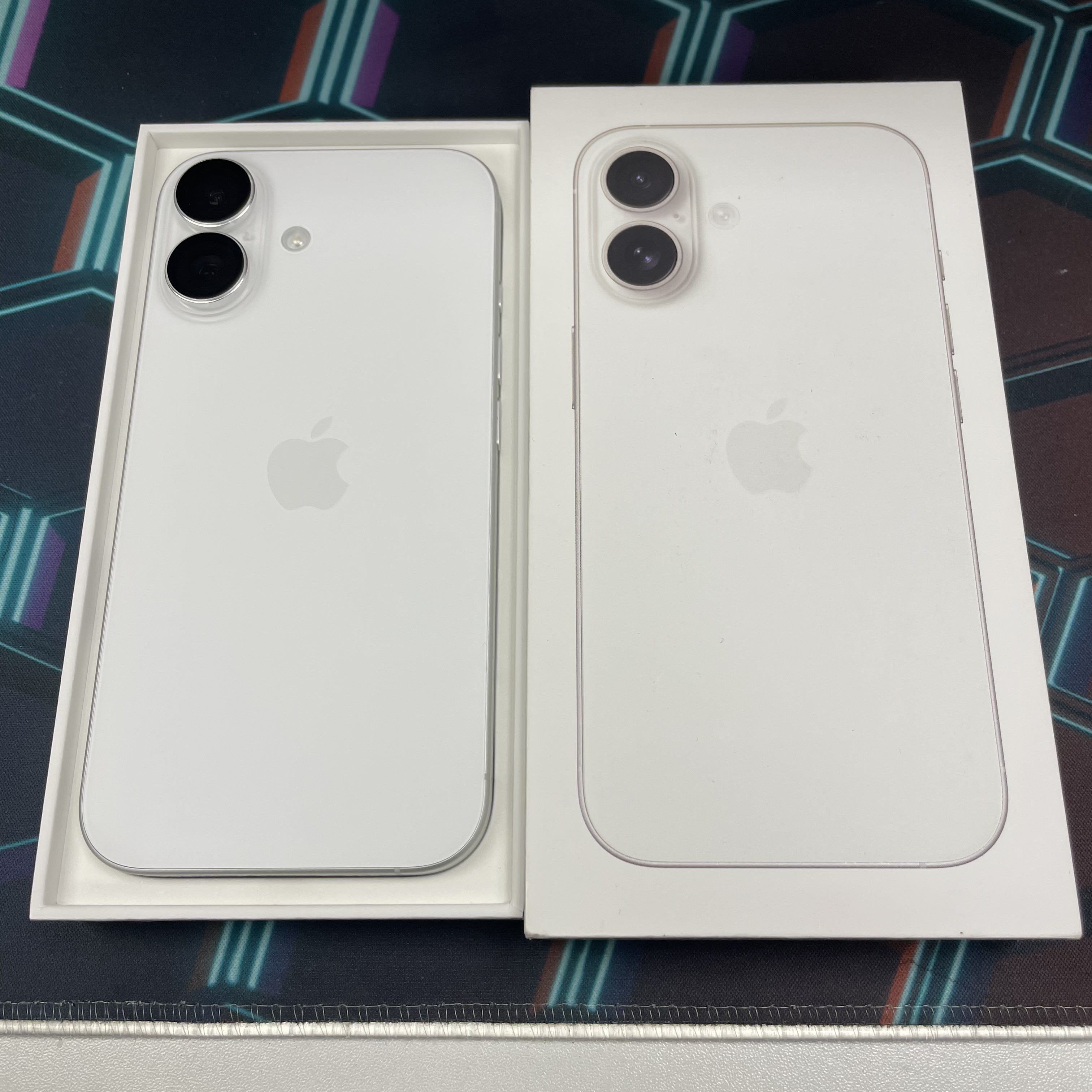 *6331 16 勁靚機 128GB 電85 白色 white