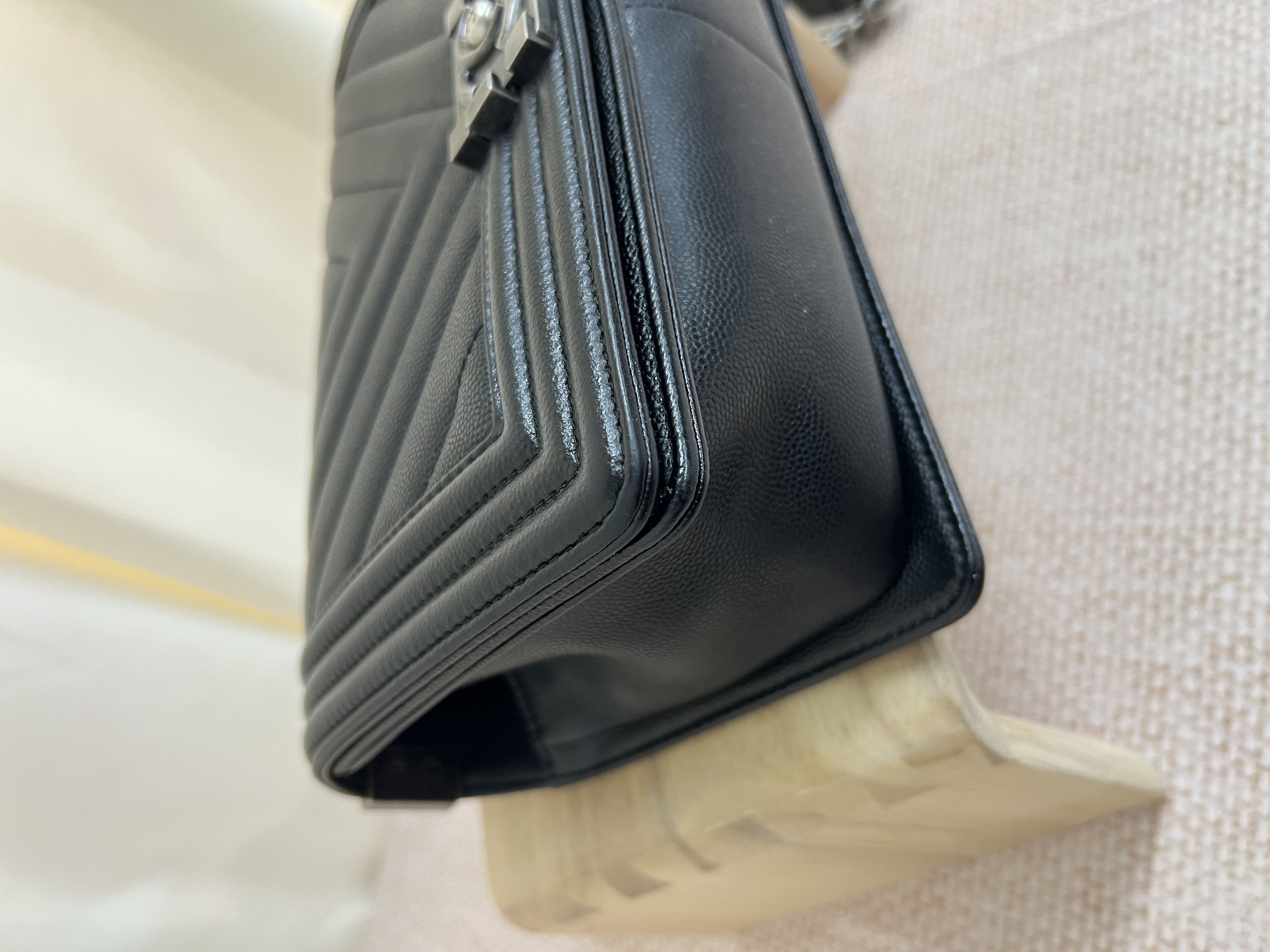 Pre-owned Chanel V-Stitch Boy Bag/ Product Code: 26022606