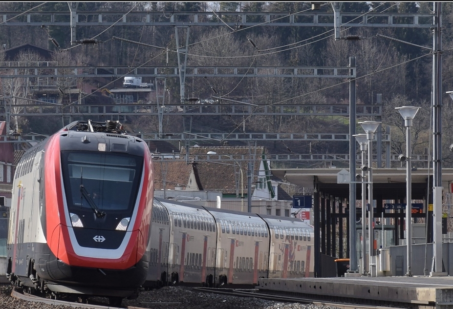 Roco SBB Twindexx  RABe 502 “FV-Dosto” 型 8 節車廂長途雙層列車 (DCC sound)