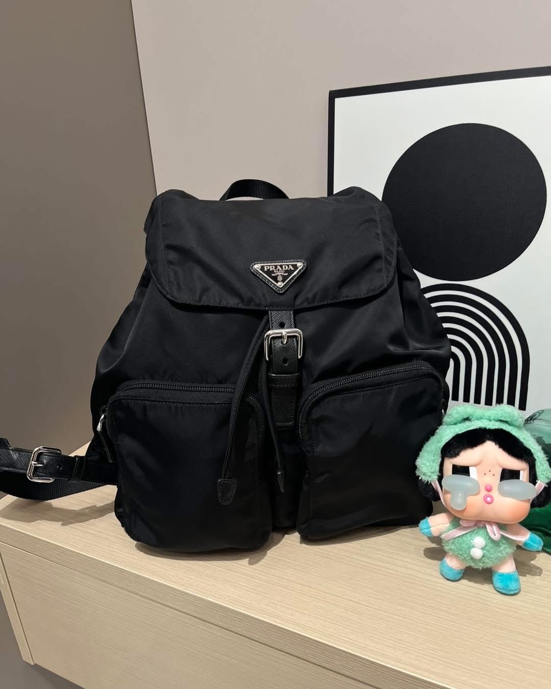 PRADA Backpack 1BZ005 經典三角LOGO nylon 100%Authentic, 98%New ✅ Certificate Card✅Dust bag