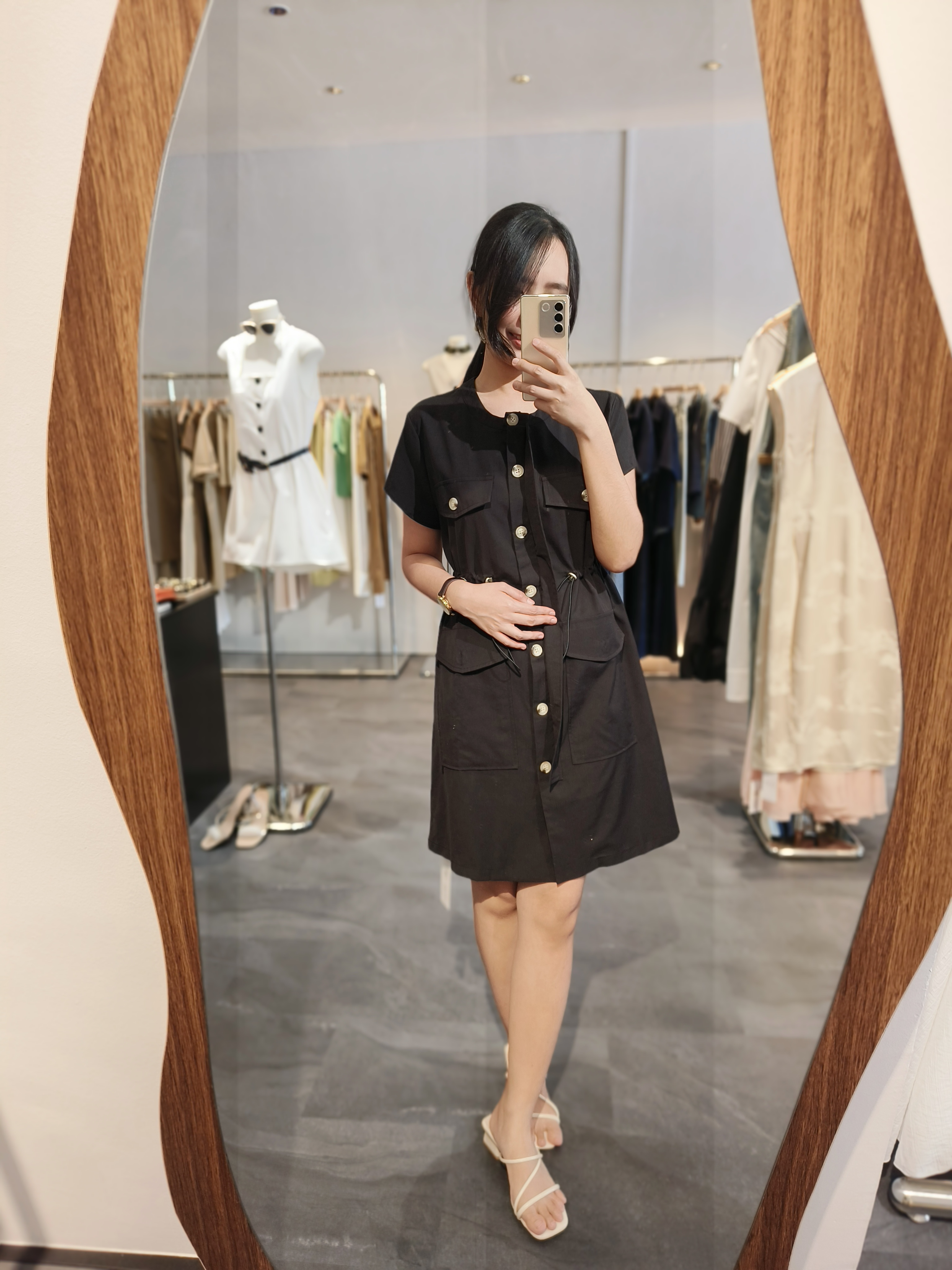 束腰连身裙 Drawstring Buttoned Dress