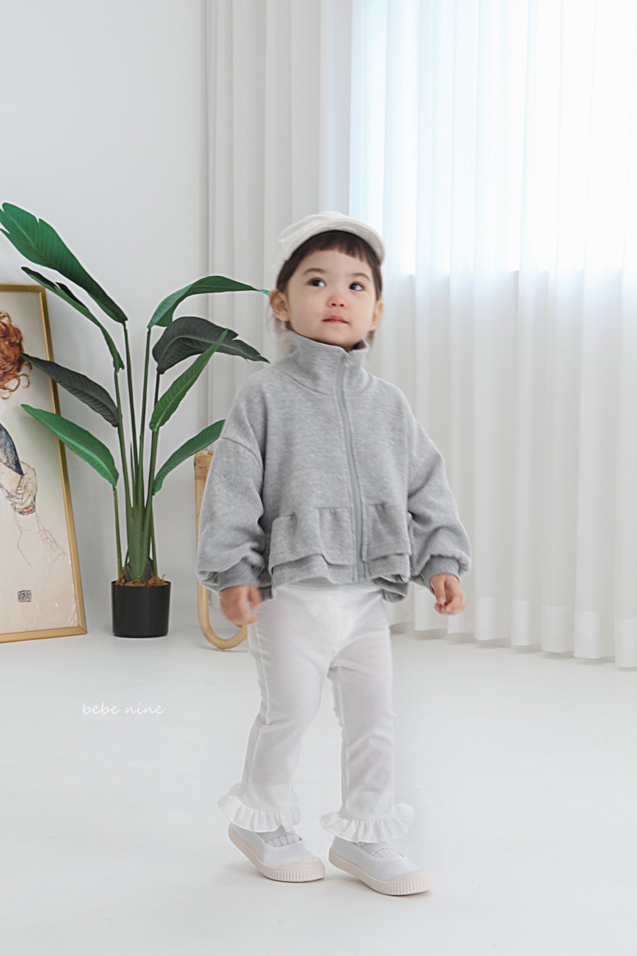 🌸預訂 韓國直送🌸🇰🇷Bebenine兩色時尚荷葉邊緊身褲