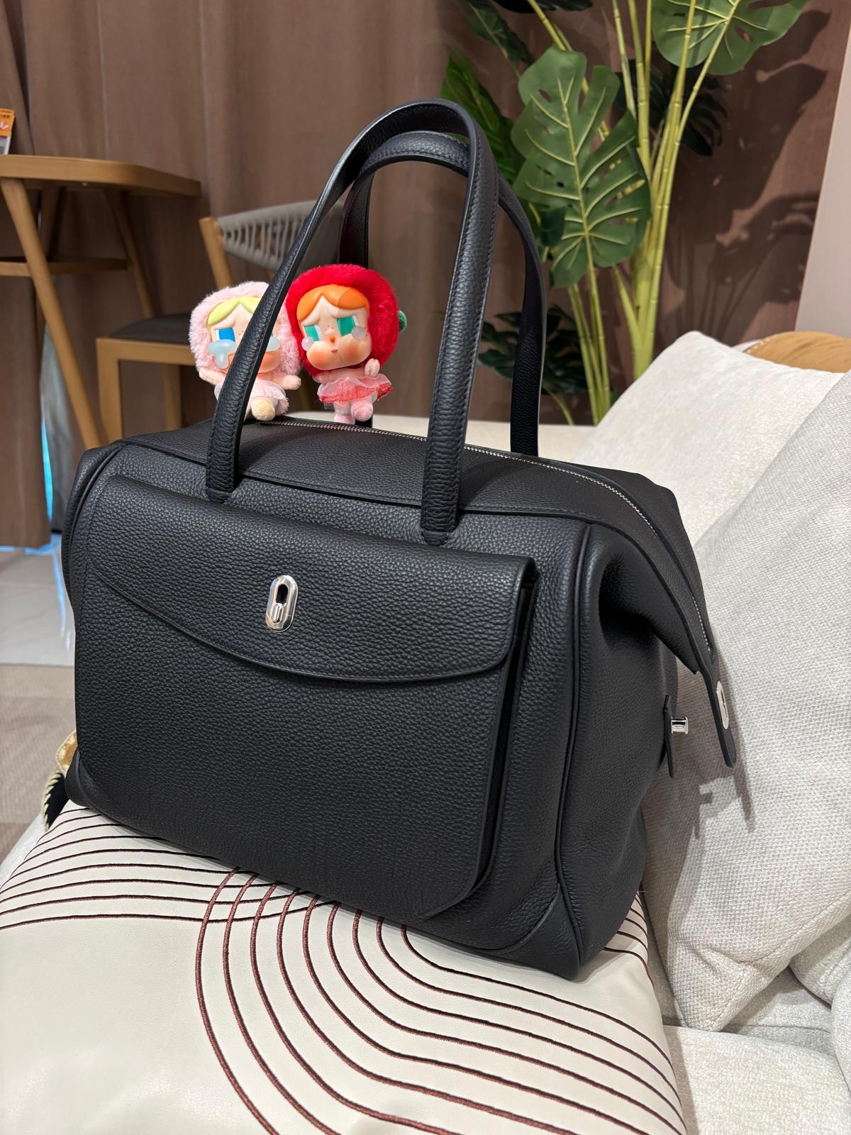 HERMES Wallago Cabine 35 Stamp A 89 Noir Togo Calfskin 100%Authentic, 98%new ✅Key Lock✅Dust bag
