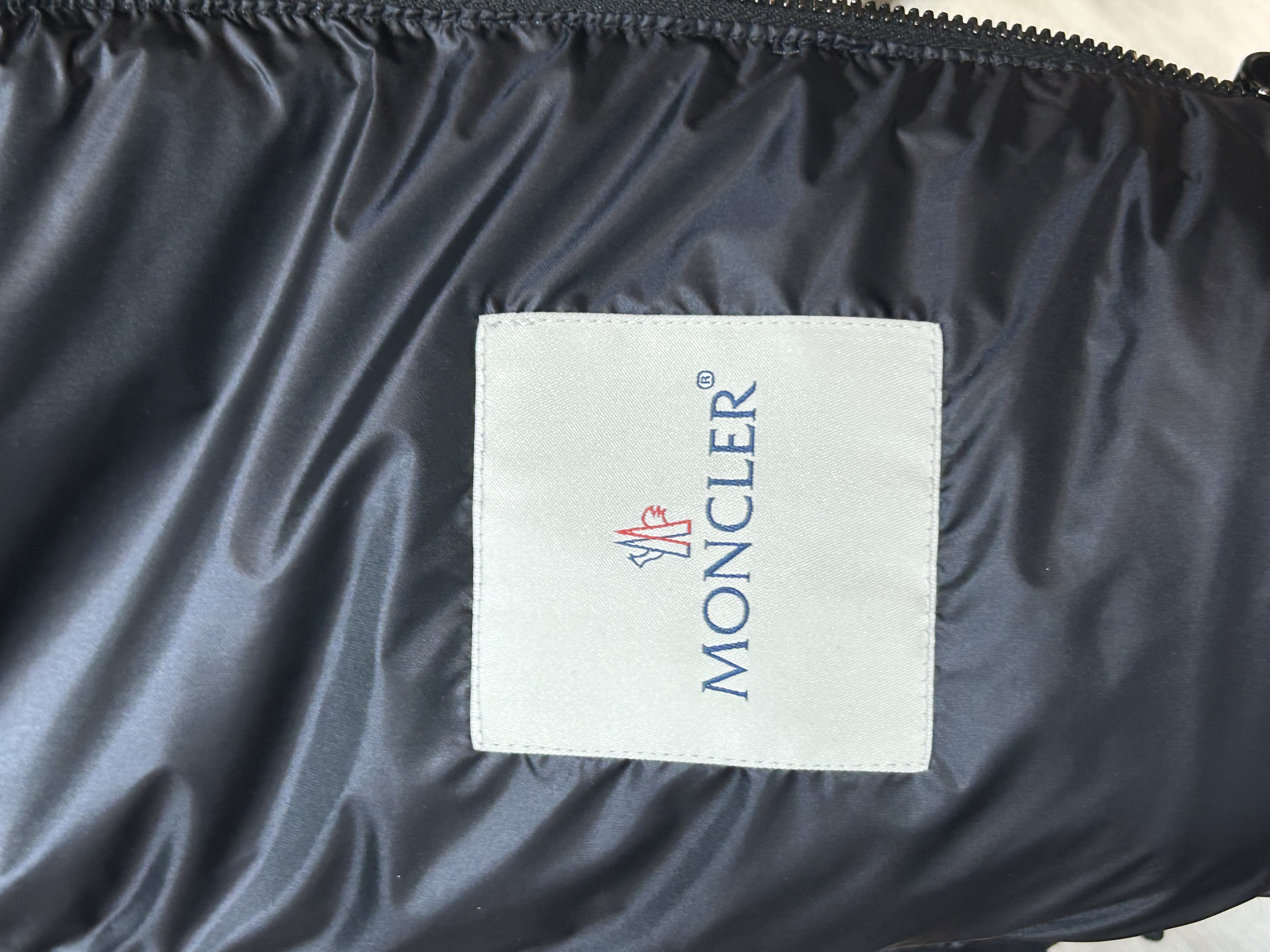 Moncler outer 刺繡 羽絨外套 Size: 0 100%Authentic, 98%New