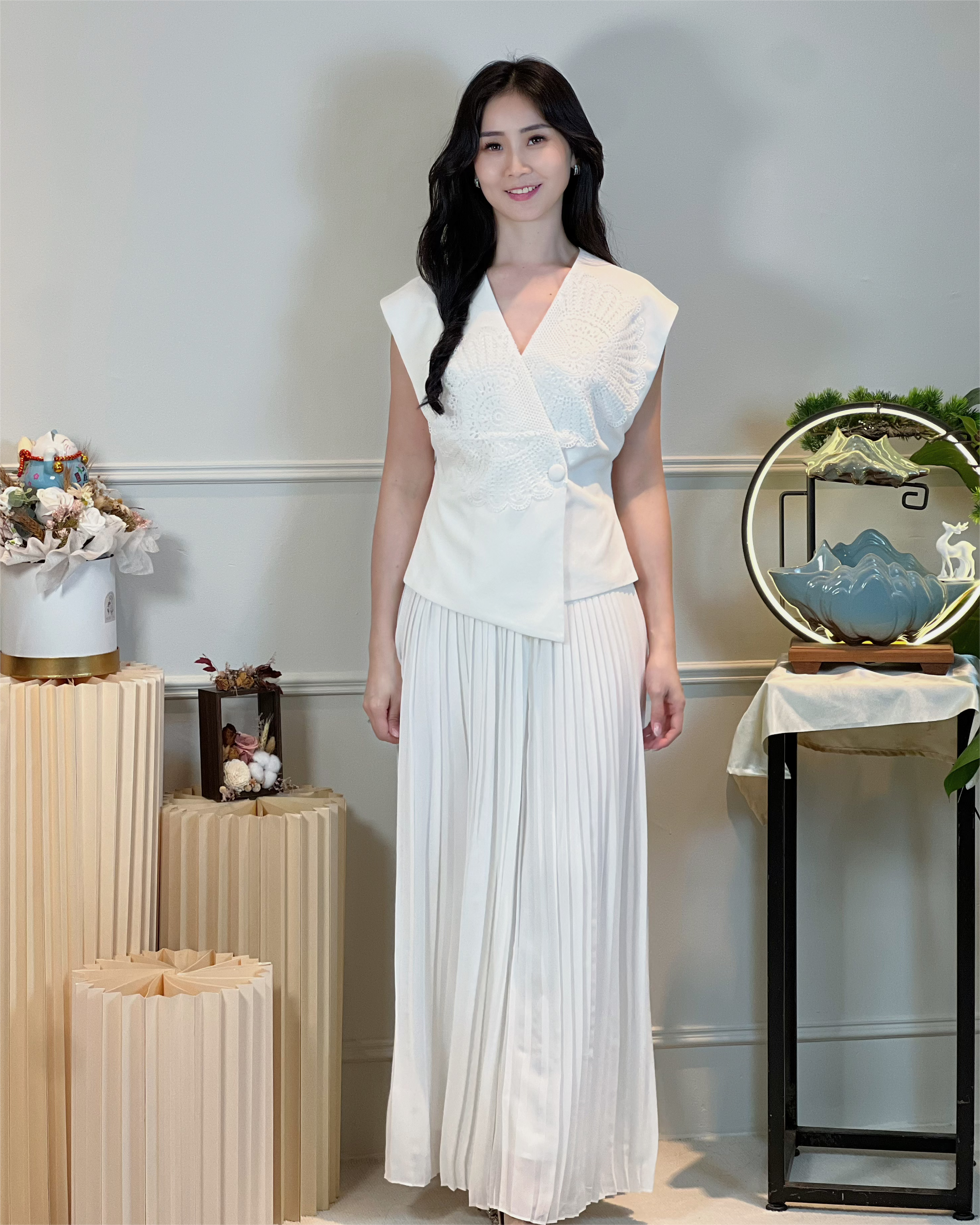 5095 Isabella Lace Chic Top