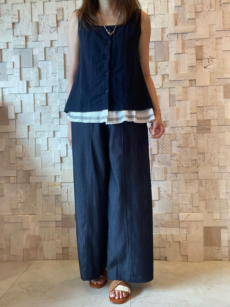 #2084 梳織方領無袖背心💞