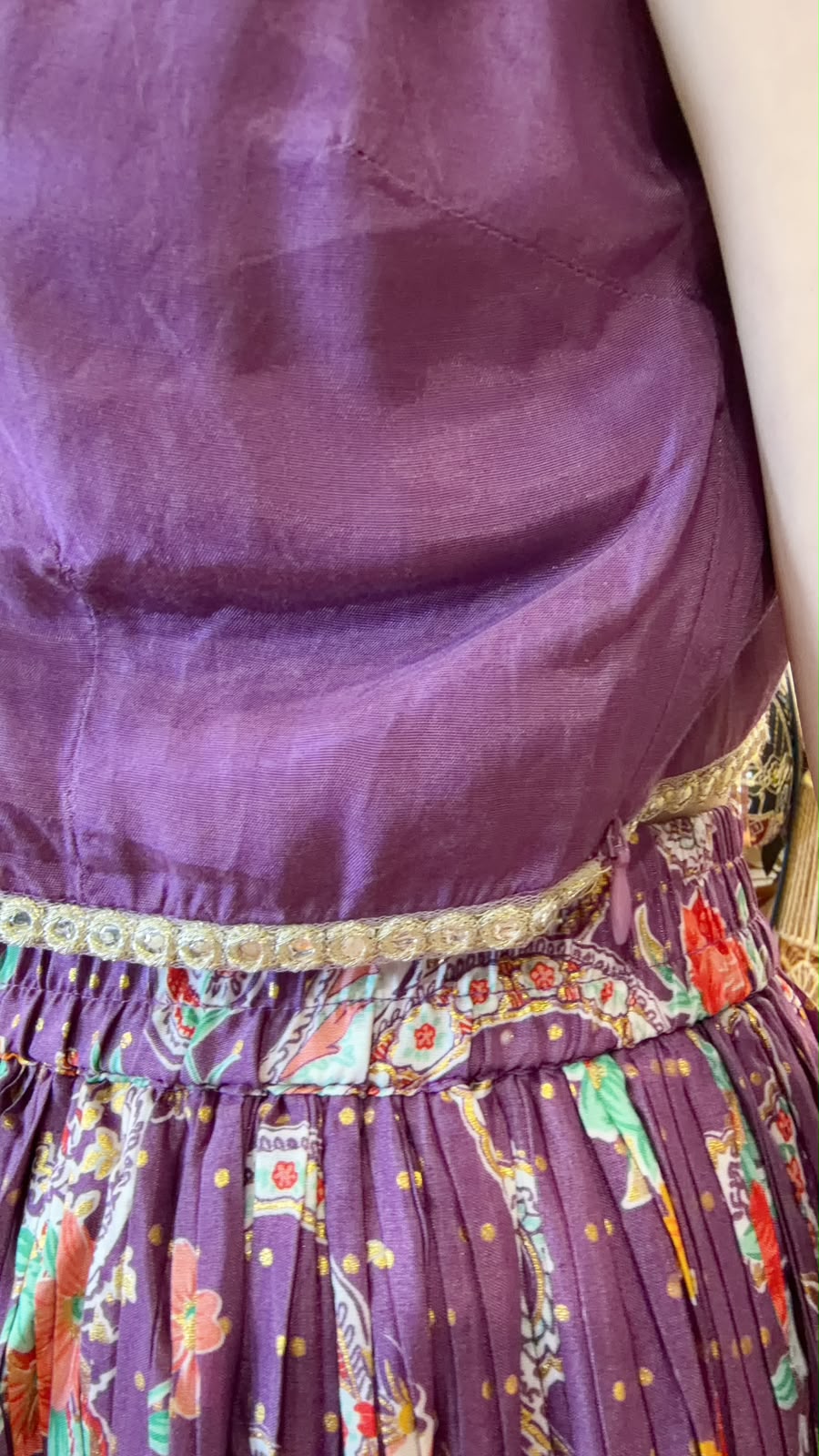 3537 Violet Sleeveless Top + Violet Skirt Set of 2