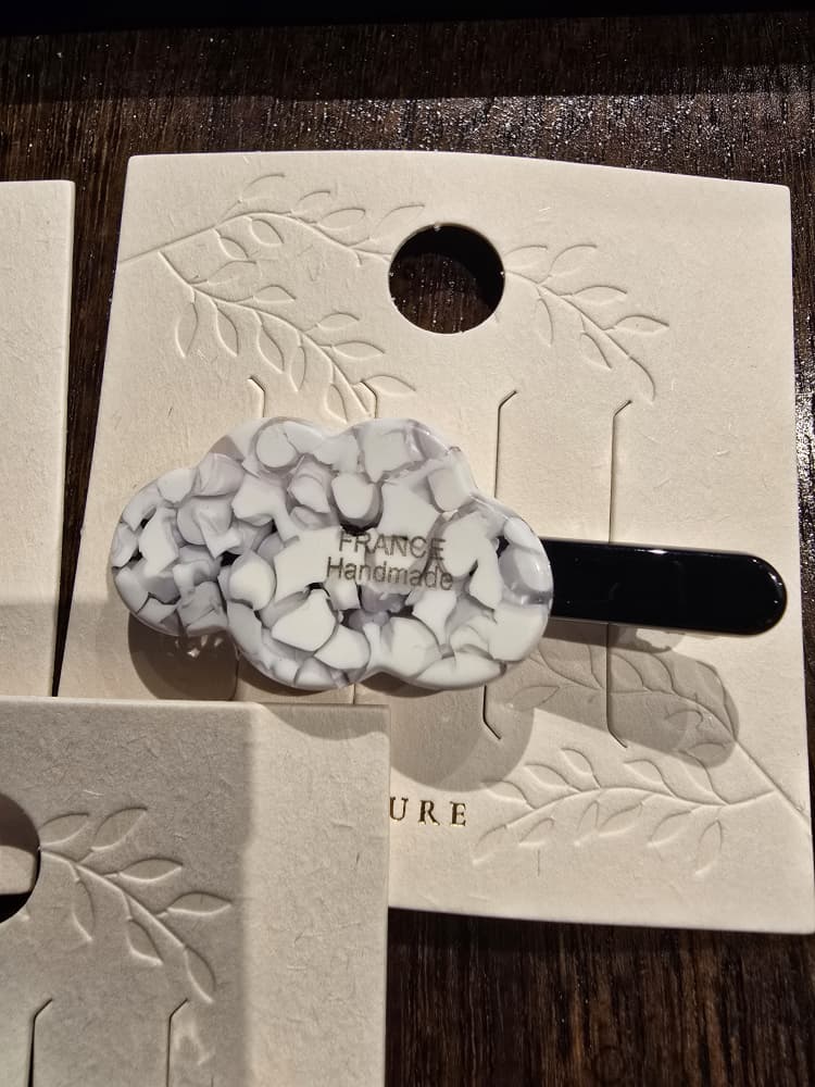 Cloud Marble Clip