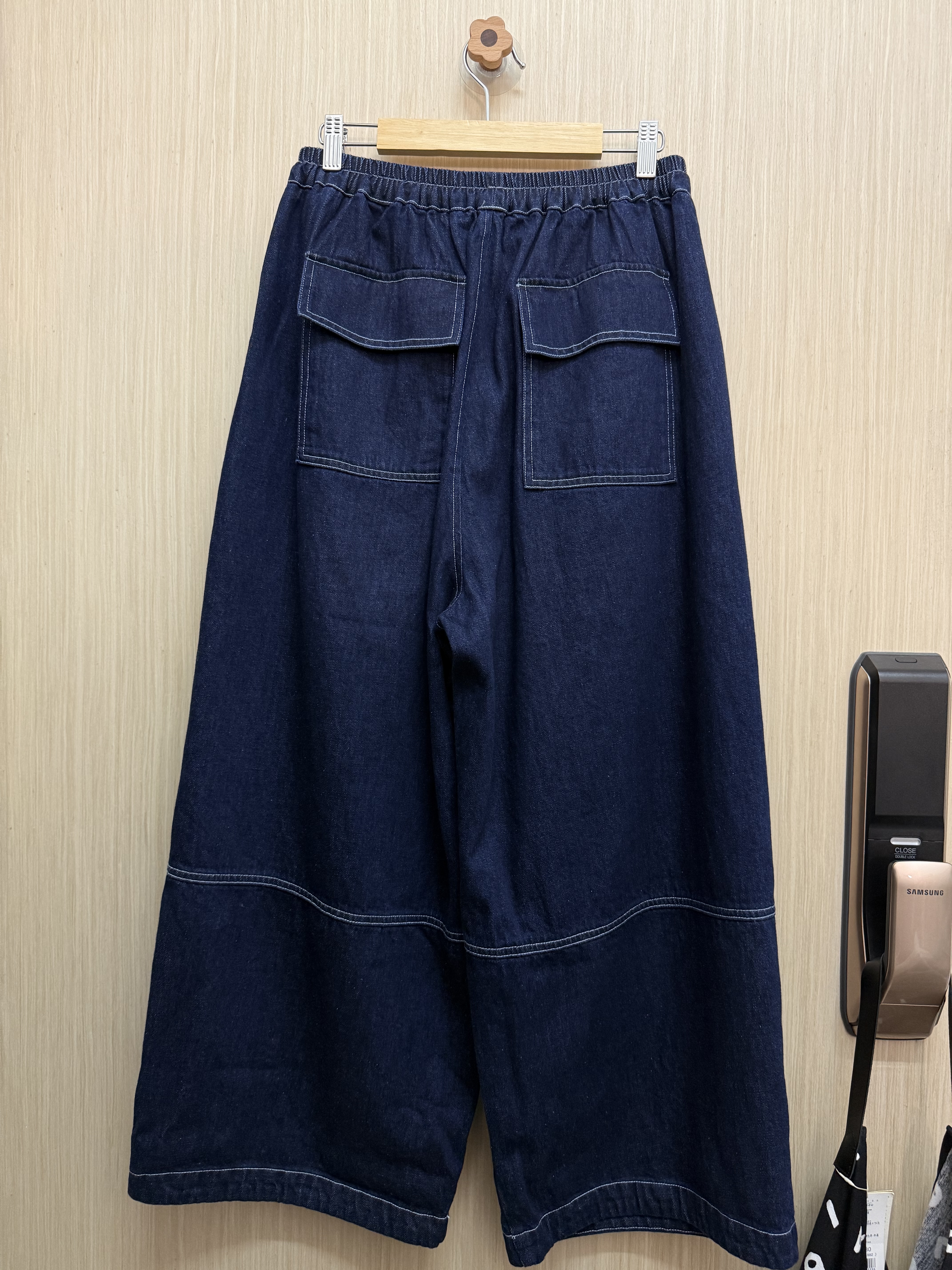 補丁直腳牛仔褲