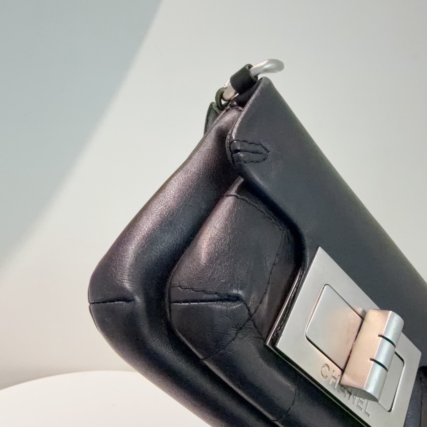 【預訂貨品】Chanel 冰格方形扣腋下包