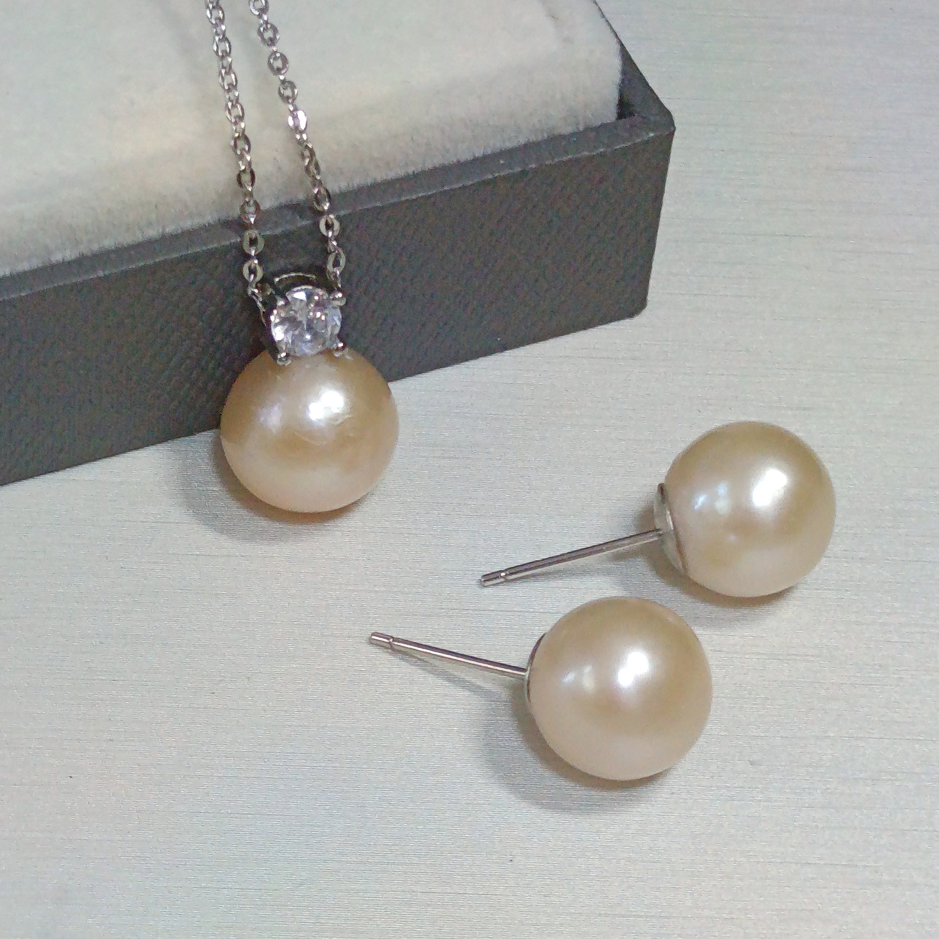 特價品‼️基本正圓強光愛迪生香檳金色吊墜耳釘套裝