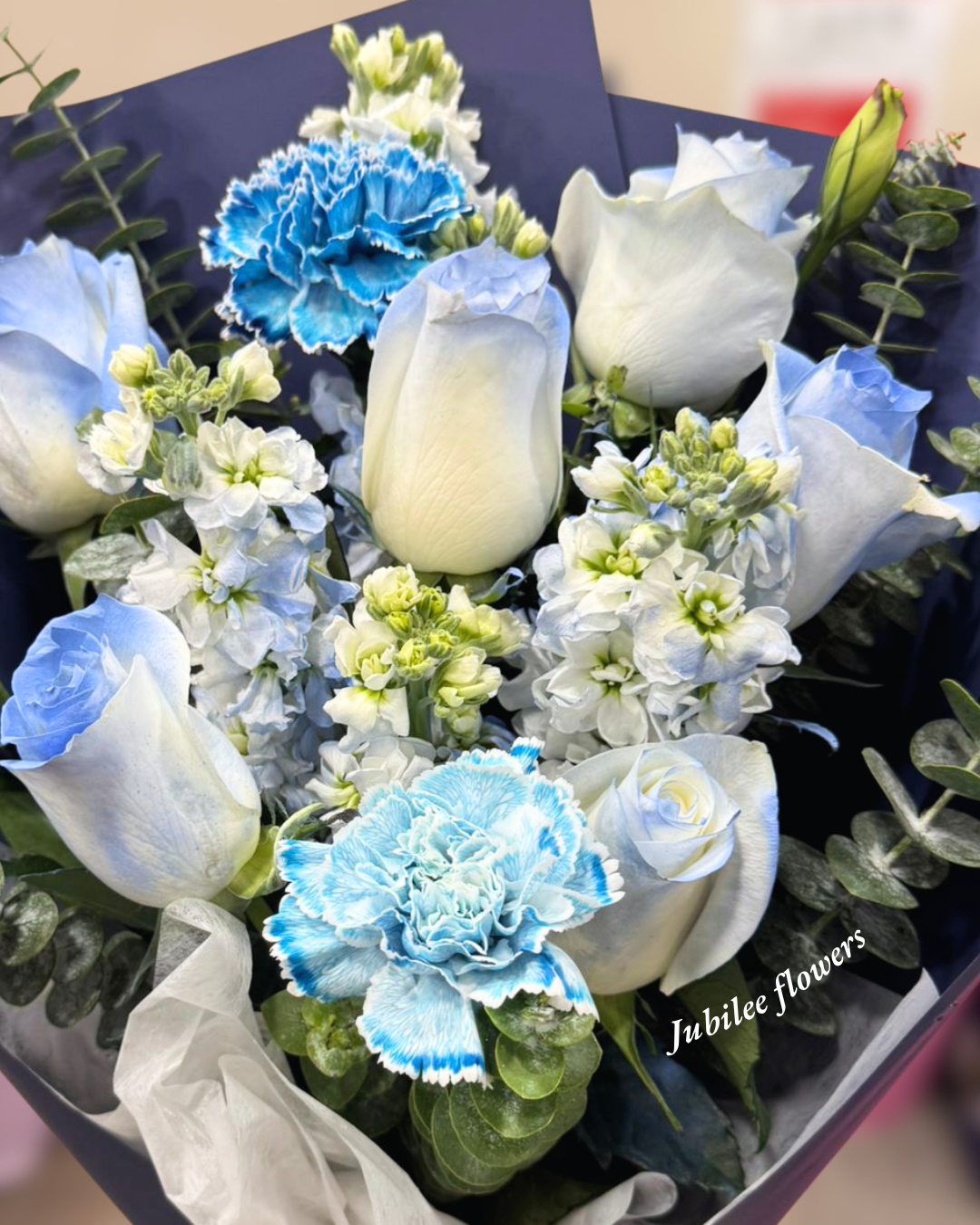 藍色驕傲玫瑰 × 康乃馨花束