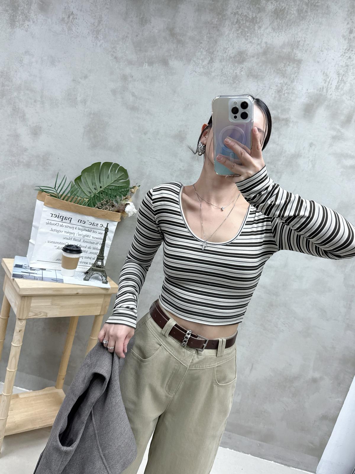 G01 大領橫間棉質Top