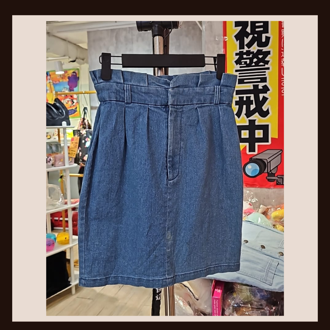 🛍️ 網上商店：時尚高腰打褶牛仔裙