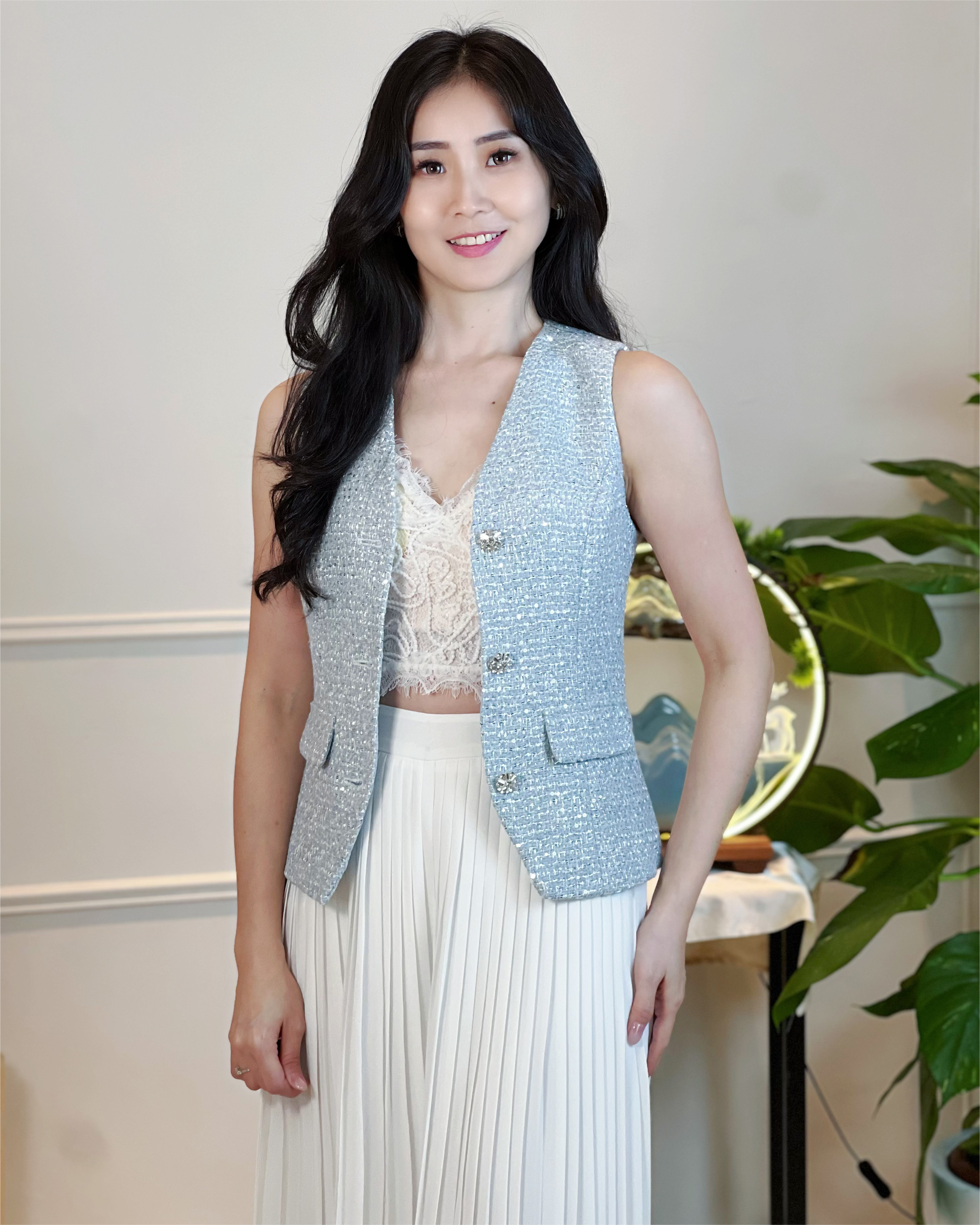 5094 Parisian Chic Sleeveless Top