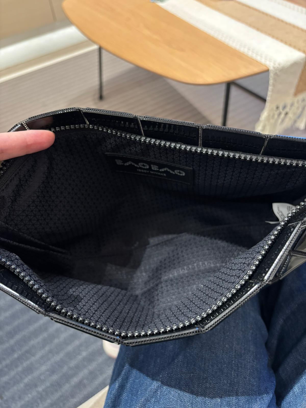 Issey miyake pouch 化妝袋 clutch  ,100%Authentic ,95%new✅dust bag 