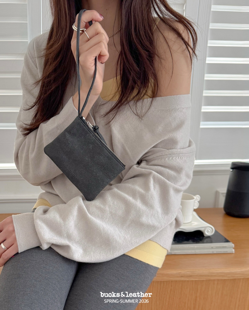 預訂_Pillow Pouch By Bucks & leather