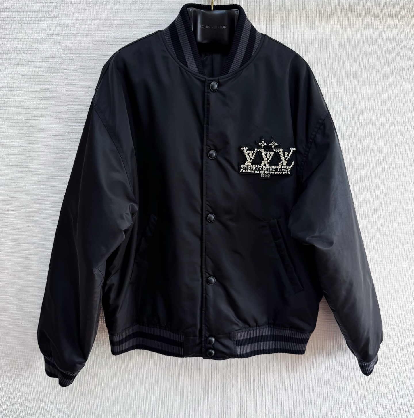 LV 奧鑽章仔棒球棉服