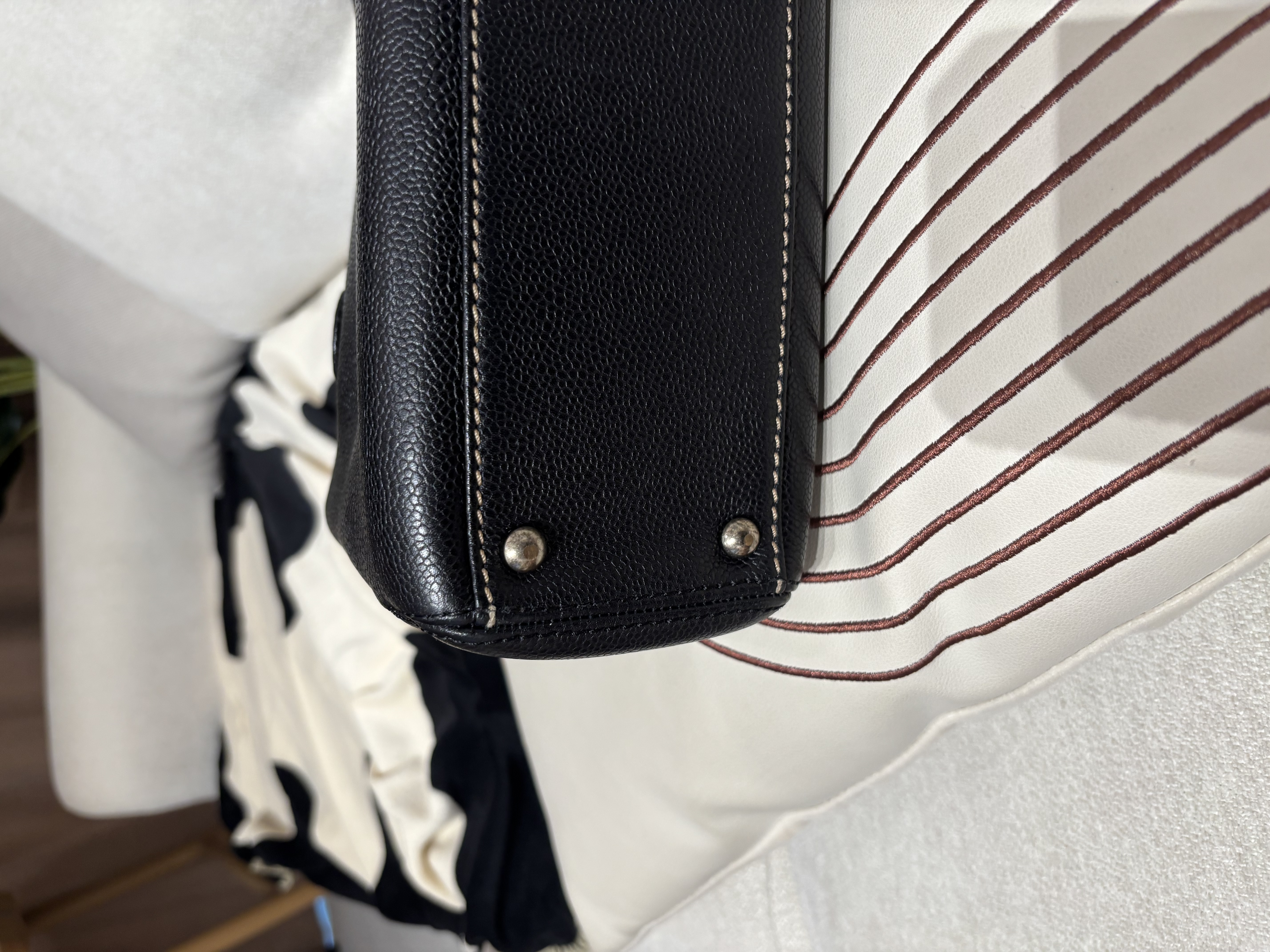 Chanel vintage shoulder bag cavier calfskin  100%Authentic ,95%new  ✅ 7*CARD ✅dust bag