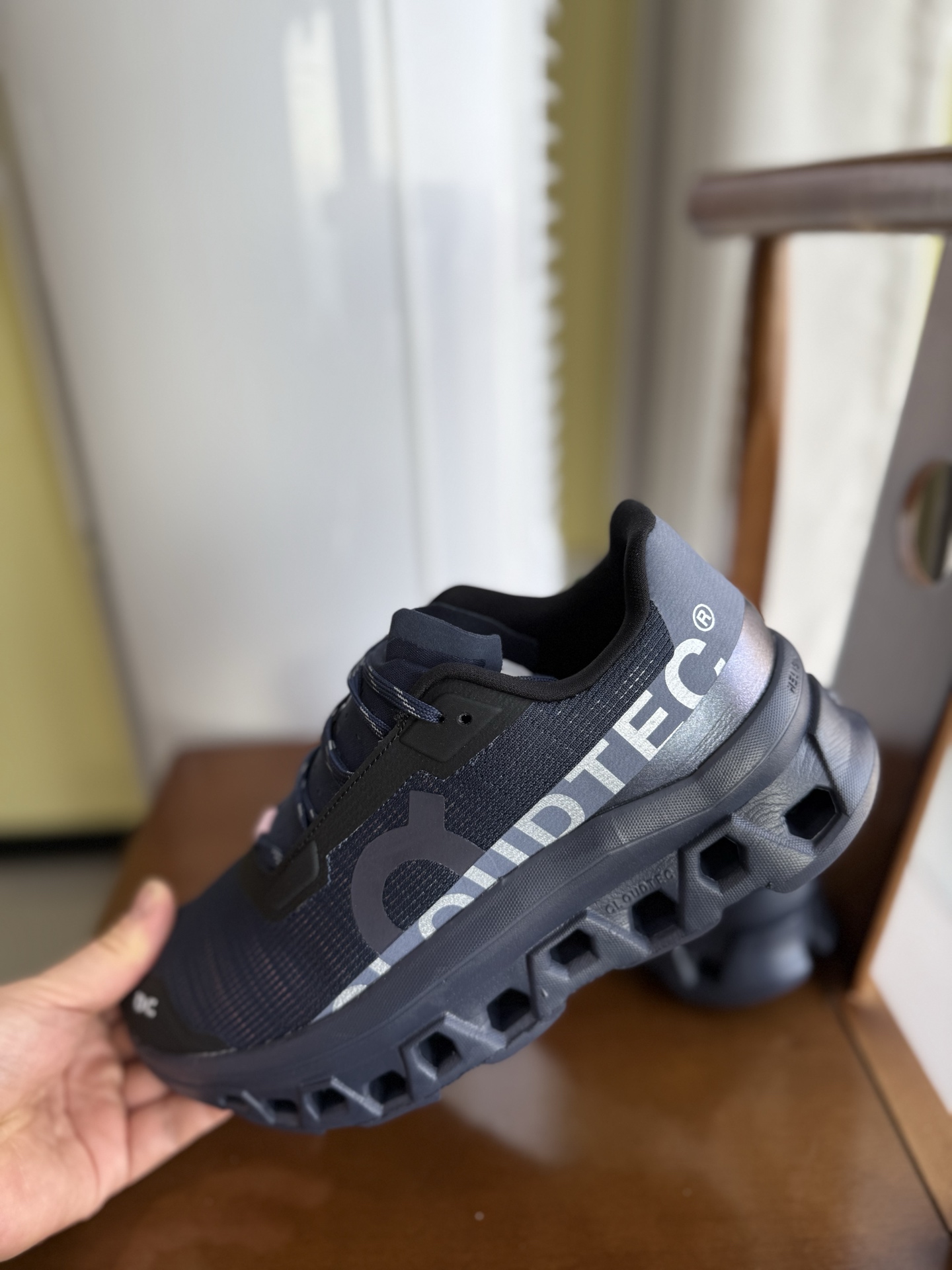 On Cloudmonster Void